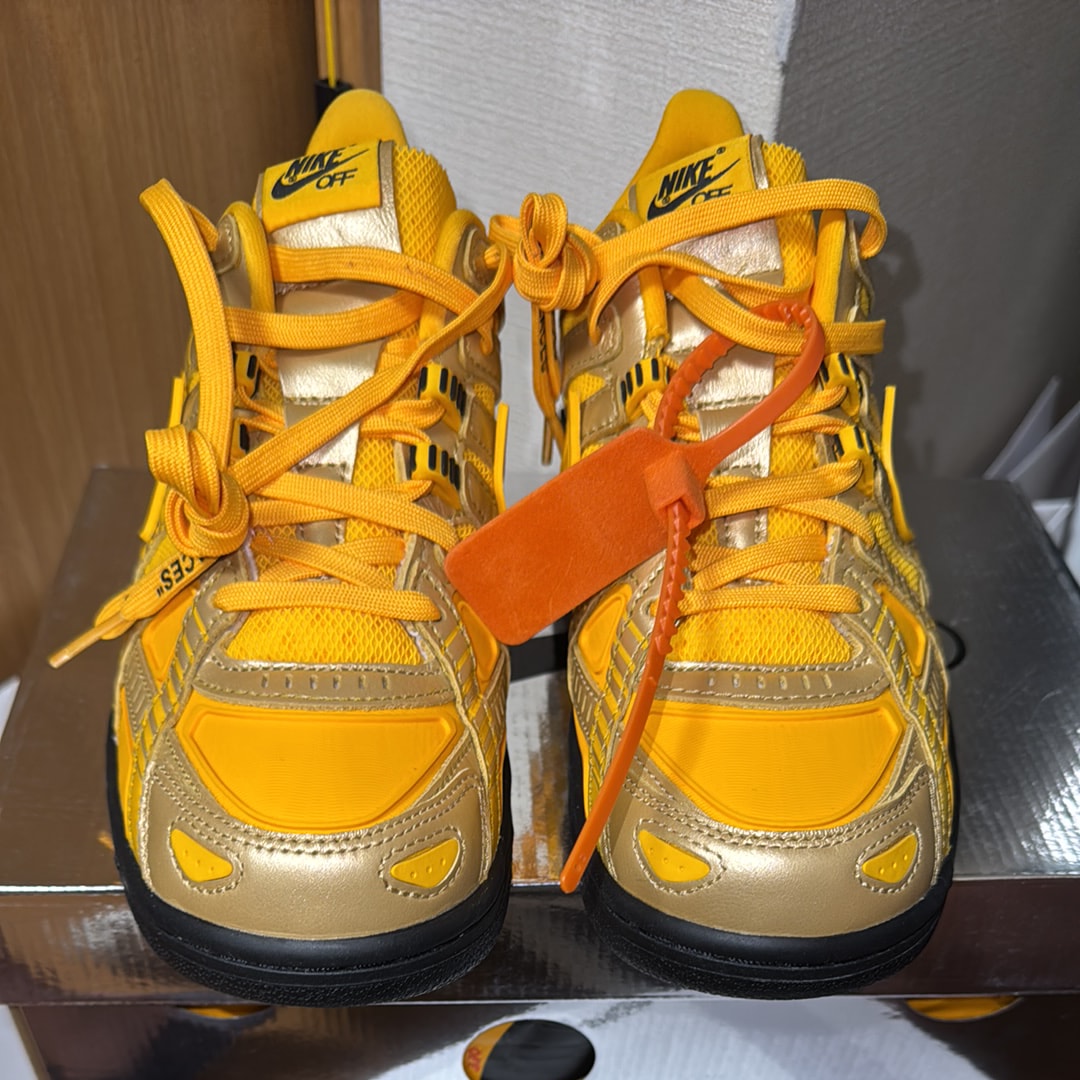 Off-White × Nike Air Rubber Dunk "University Gold" 