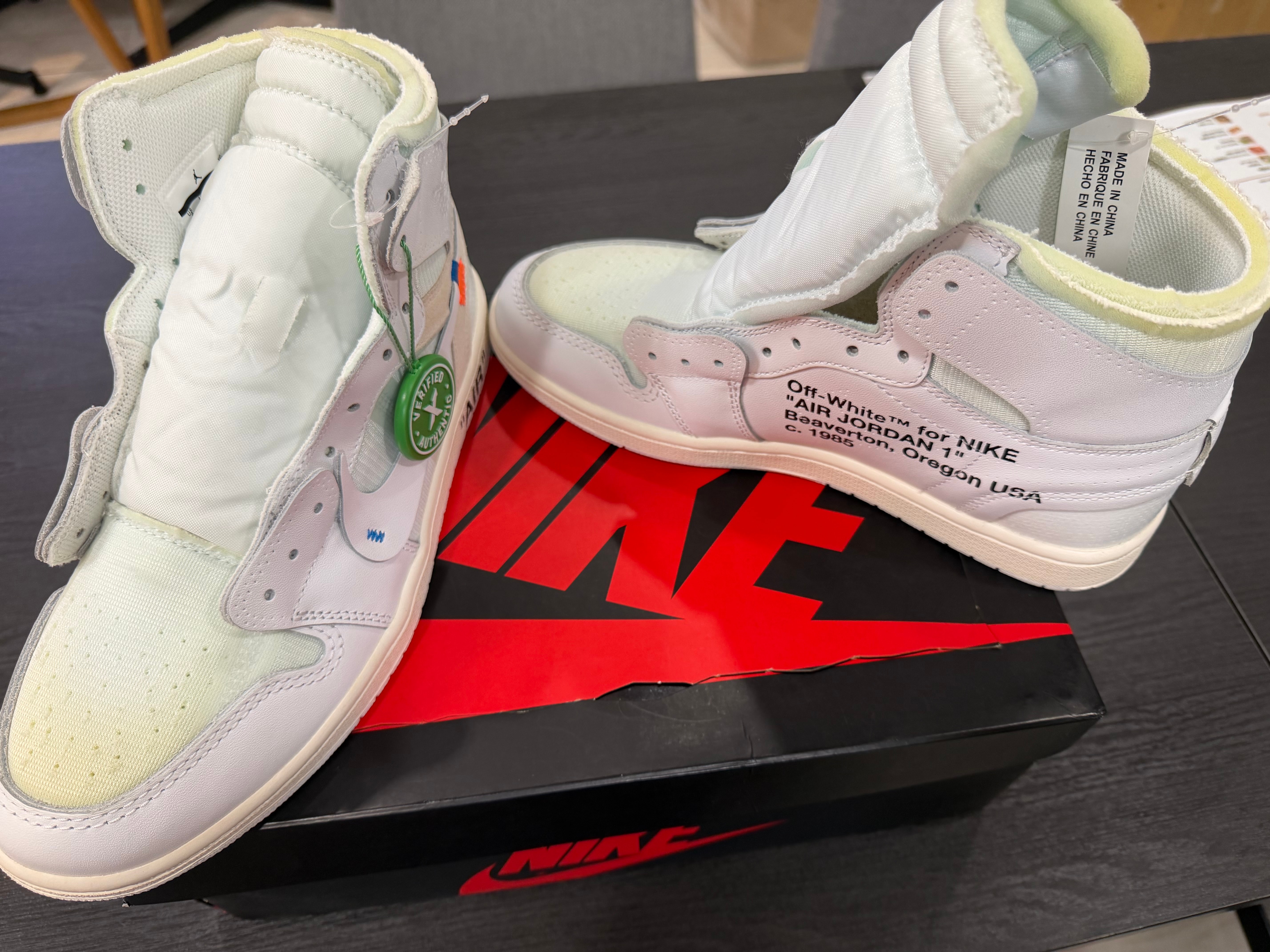 Off-White × Nike Air Jordan 1 Retro High "White"