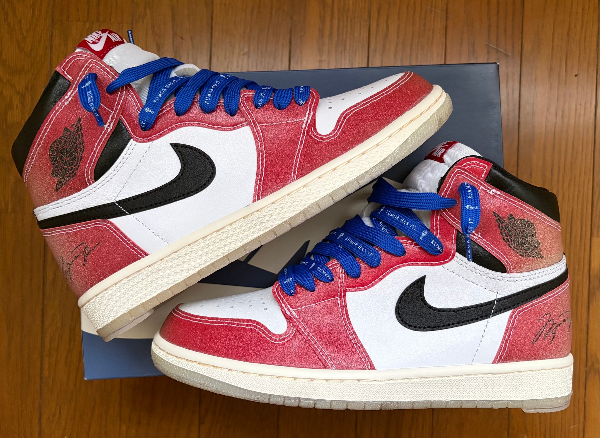 Trophy Room × Nike Air Jordan 1 Retro High "Chicago" (Friends and Family) (Blue Laces)