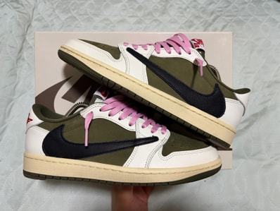 Travis Scott × Nike Air Jordan 1 Low OG SP "Reverse Olive"
