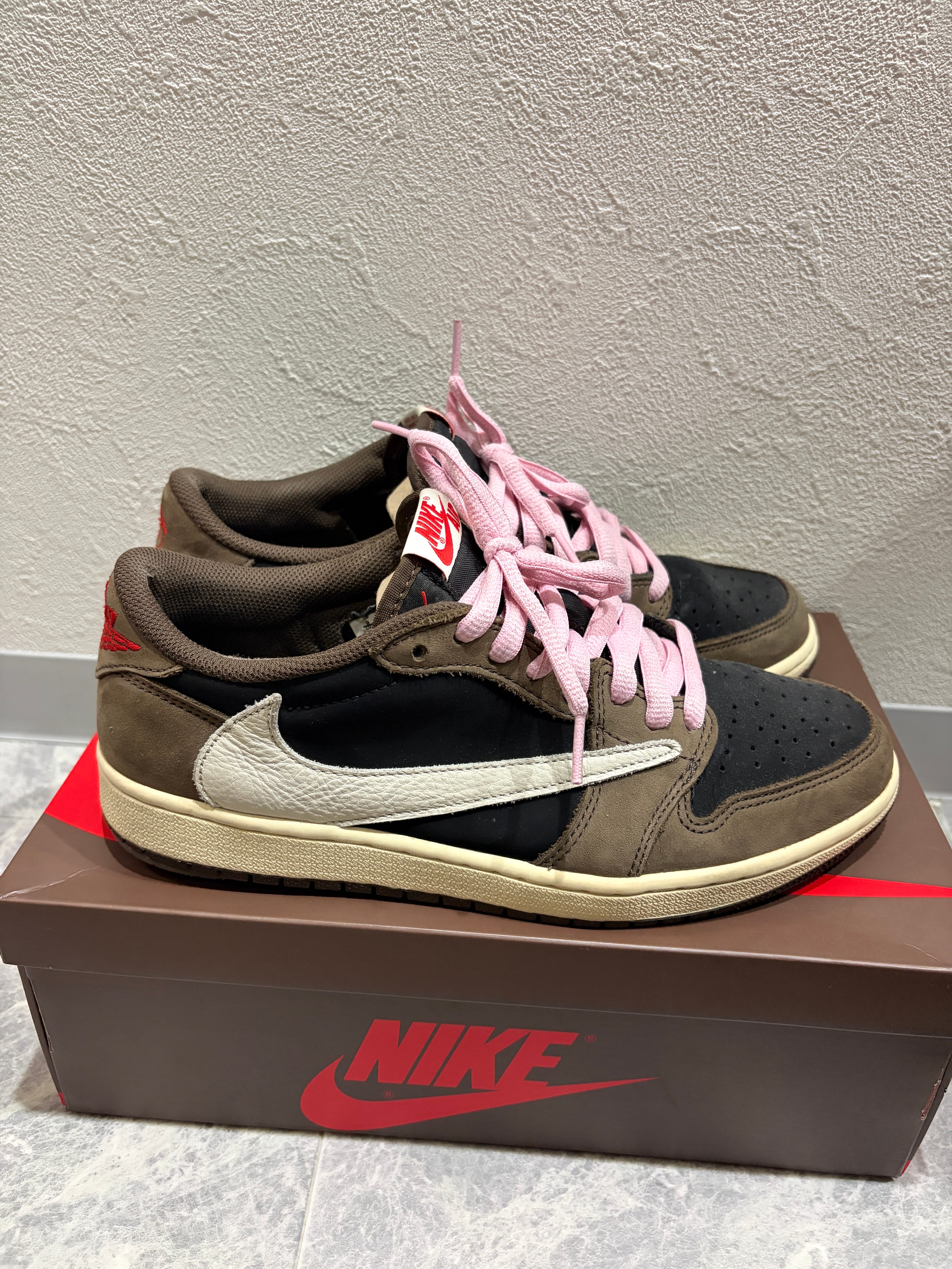 Travis Scott × Nike Air Jordan 1 Low OG SP-T  "Black/Dark Mocha"