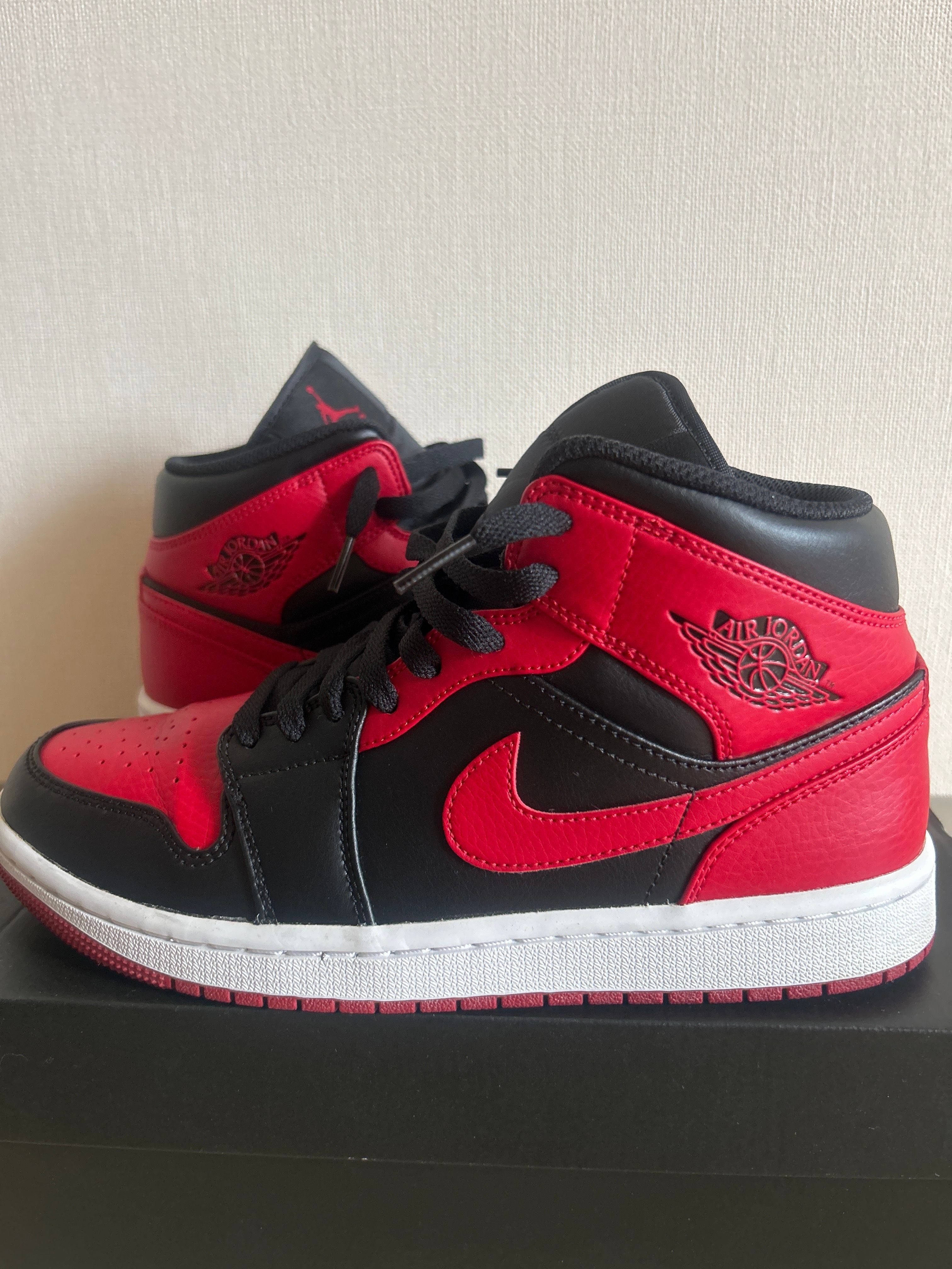 Nike Air Jordan 1 Mid "Bred"