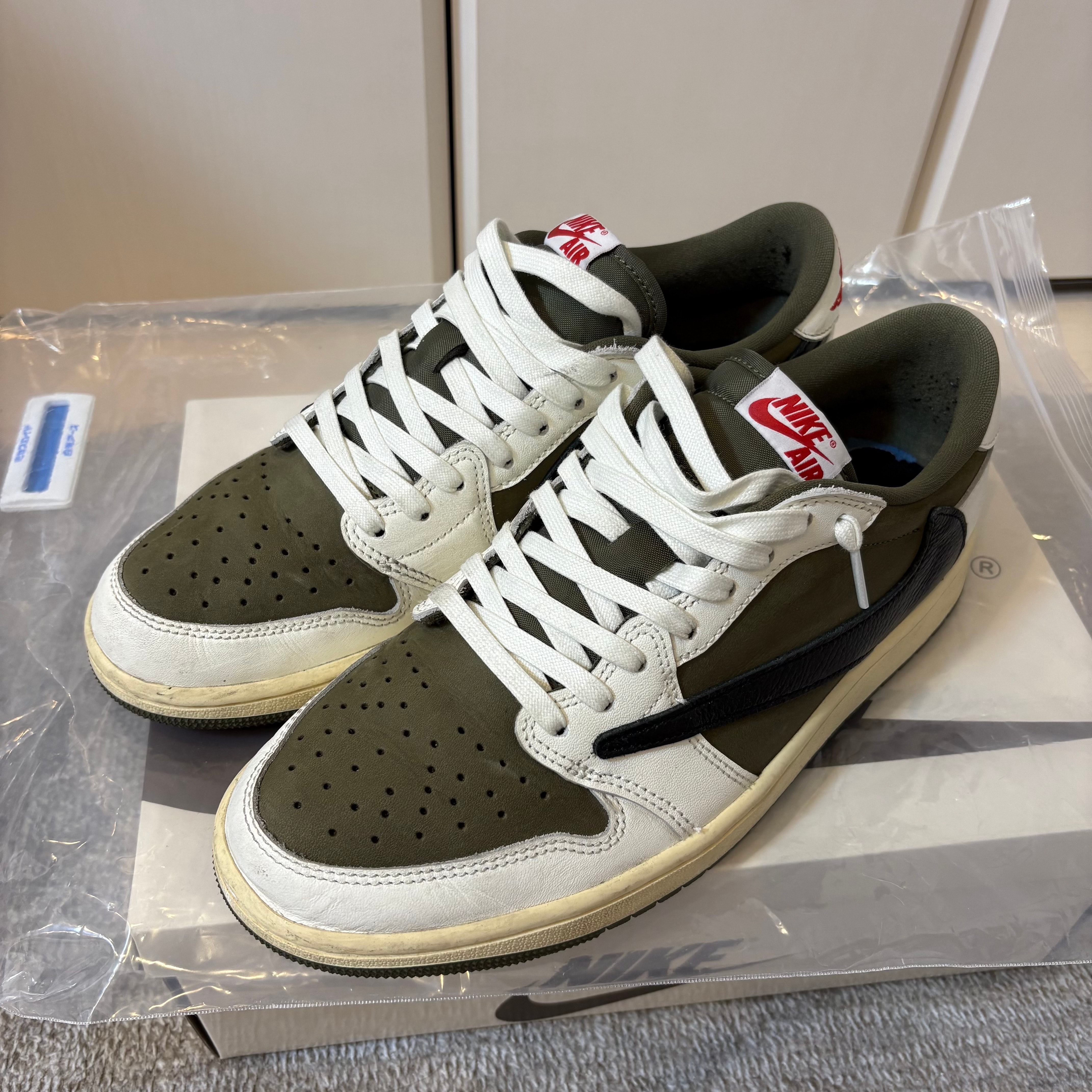 トラヴィススコット × ナイキ エアジョーダン1 ロー OG SP