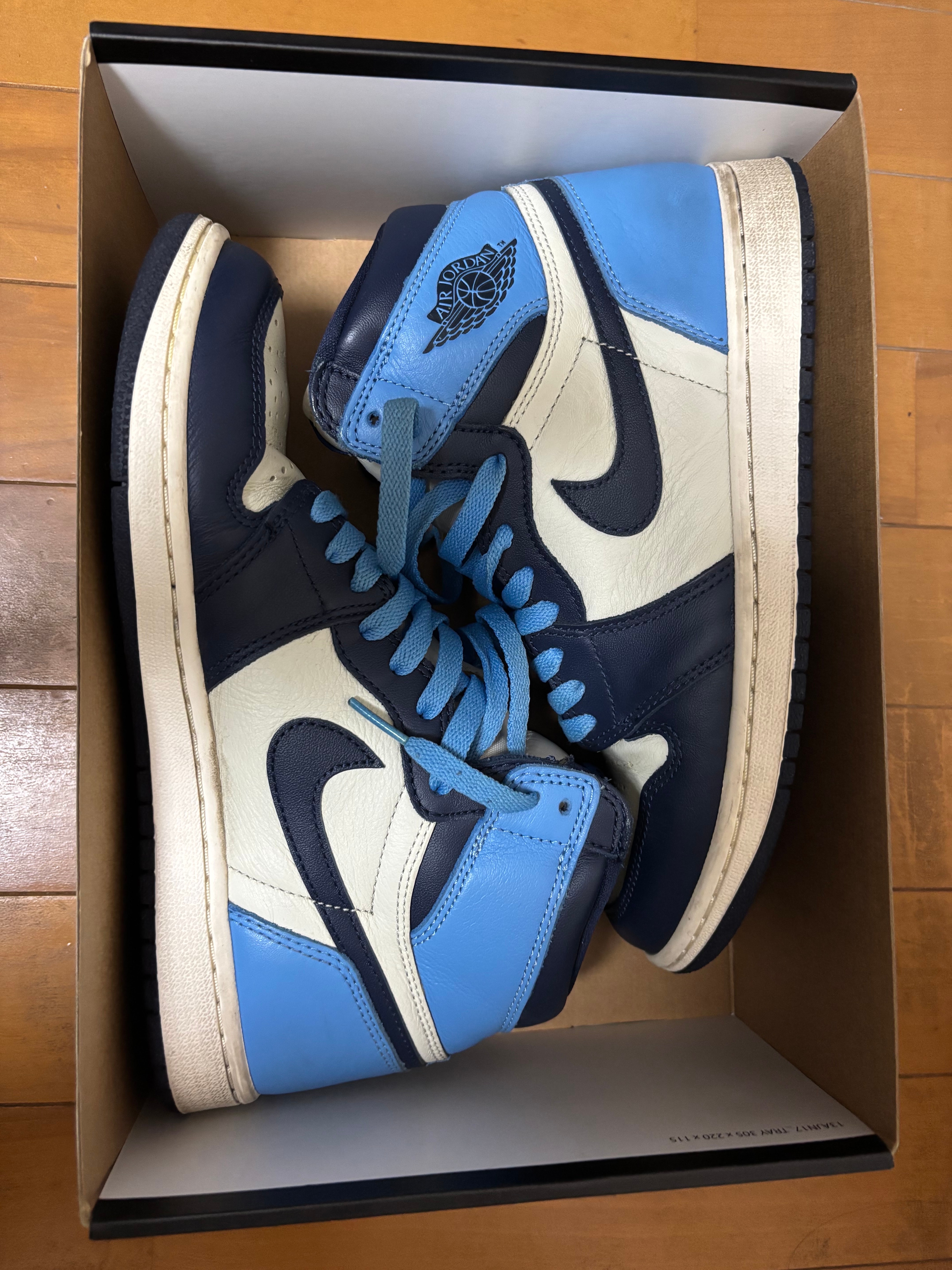 Nike Air Jordan 1 Retro High OG "Obsidian/University Blue"