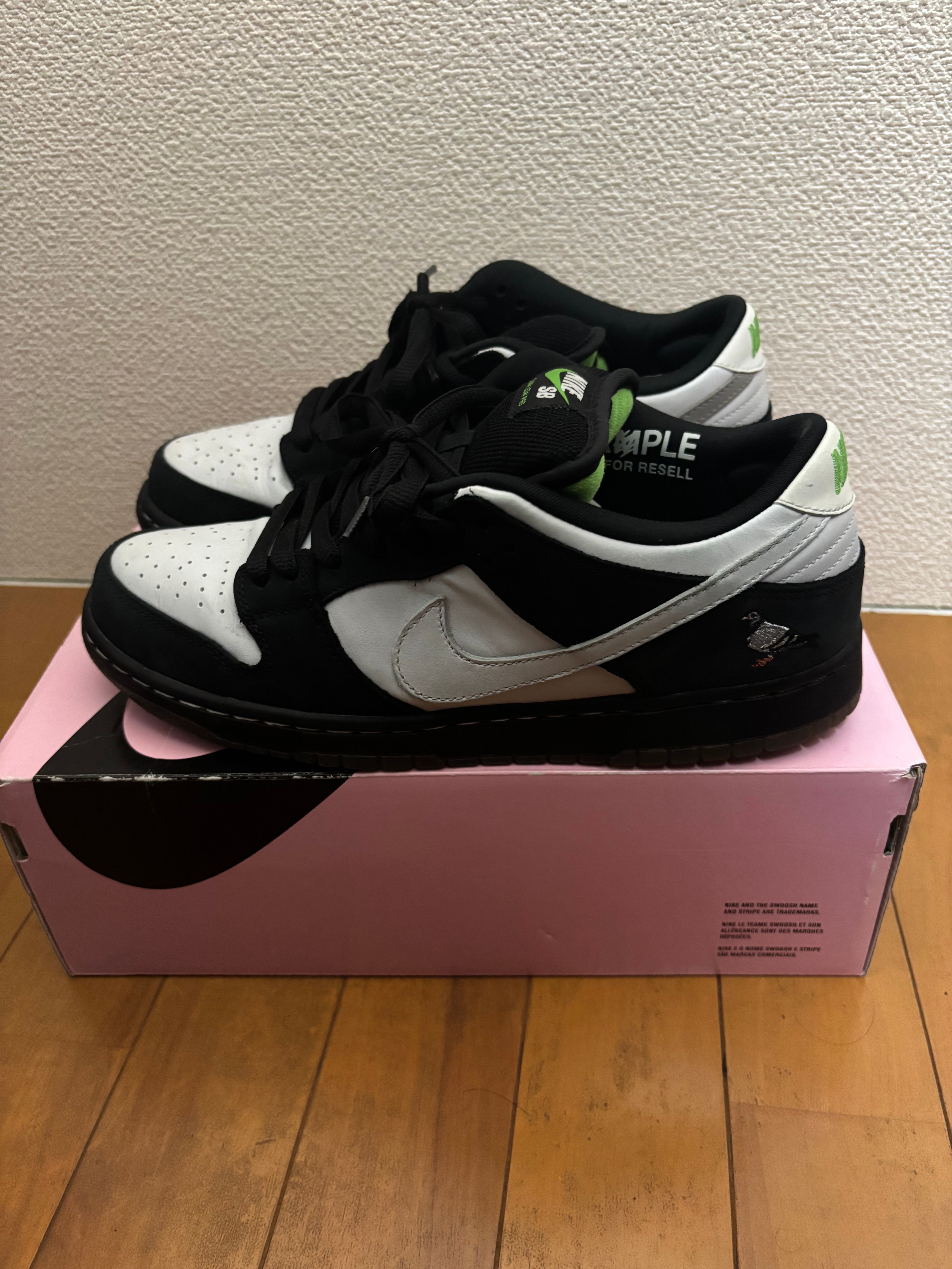 STAPLE × Nike SB Dunk Low "Pigeon Black/White"