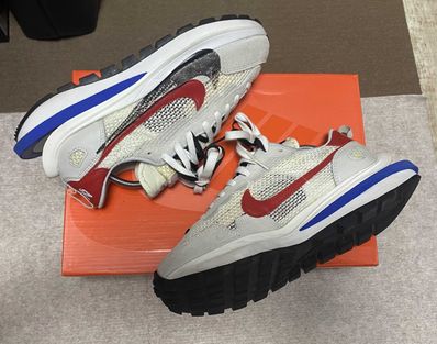 sacai × Nike Vapor Waffle "Royal Fuchsia"