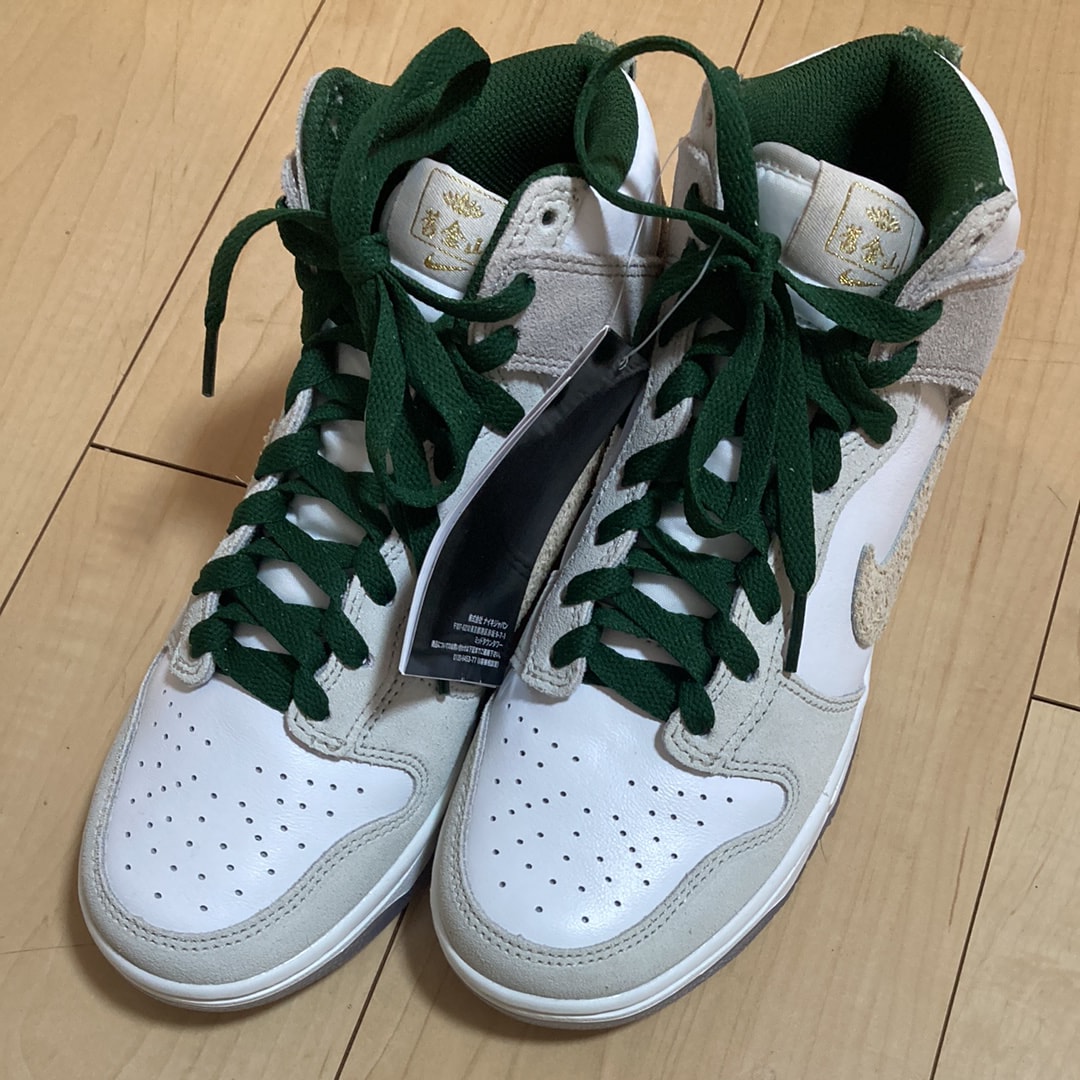 ナイキ ダンク ハイ PRM "ゴールド マウンテン"