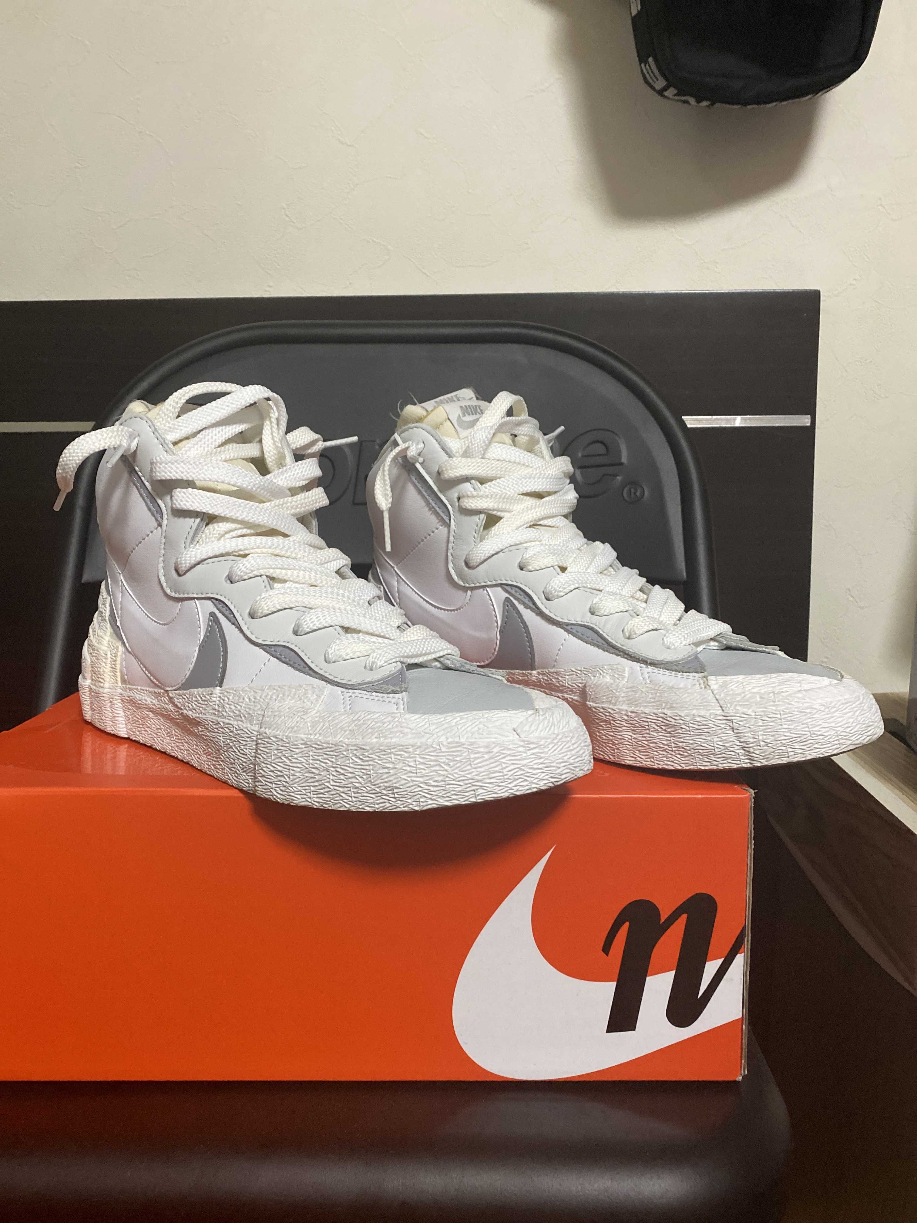 sacai × NIKE BLAZER MID "WHITE/WOLF GREY"