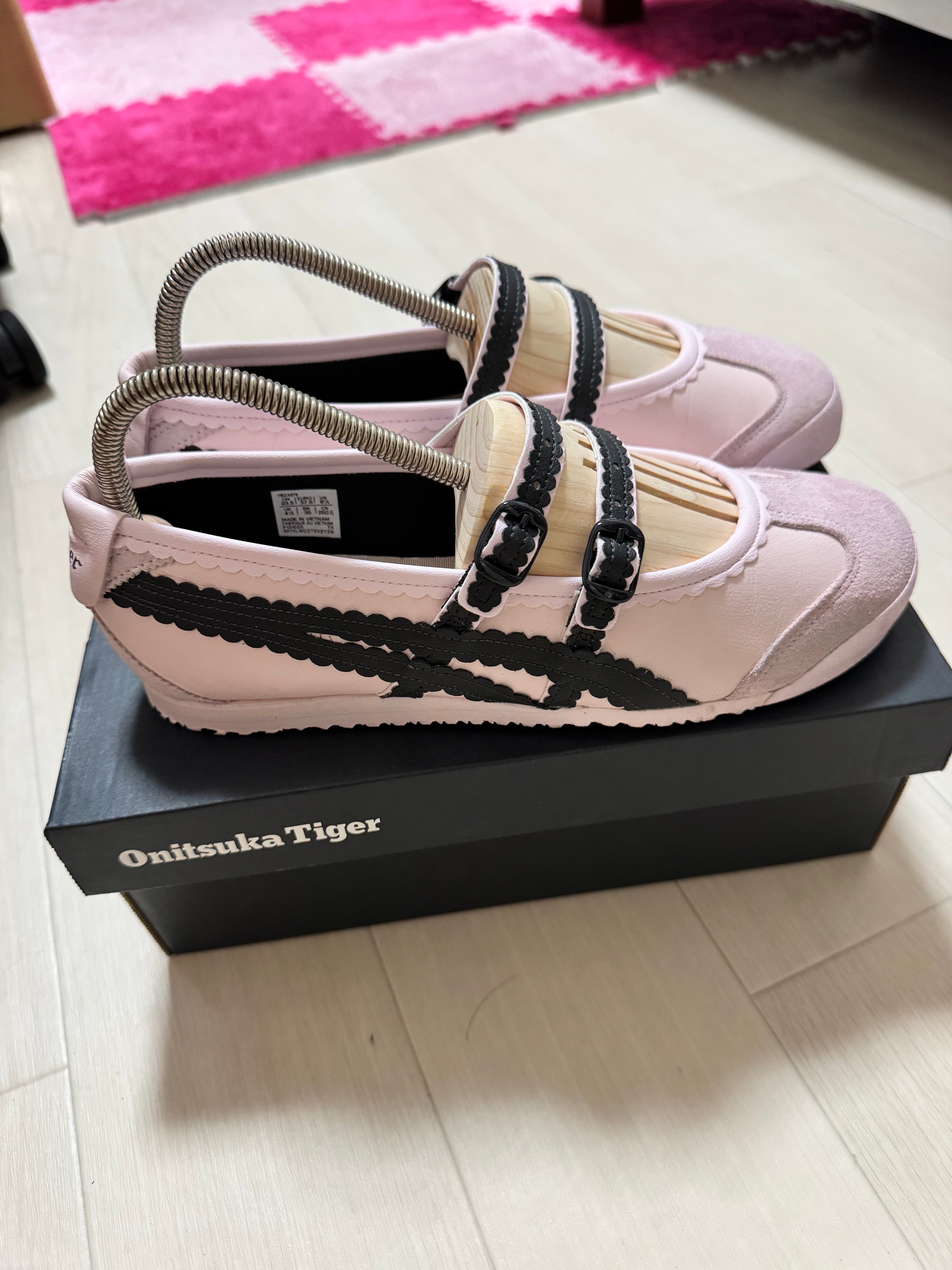 Onitsuka Tiger Women's Mexico 66 TGRS "Crystal Pink/Graphite Grey"