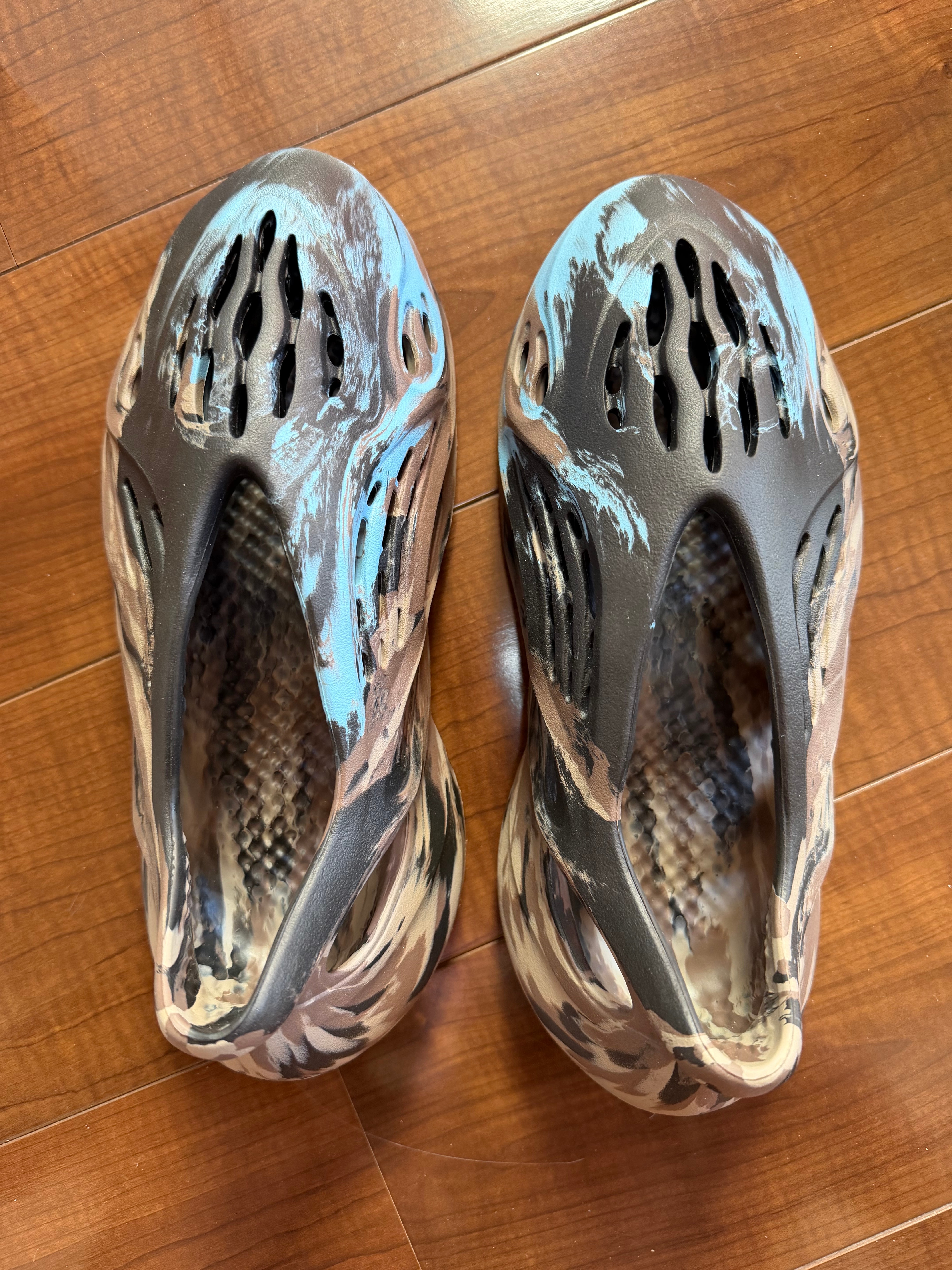 アディダス イージー フォームランナー "MXシンダー"