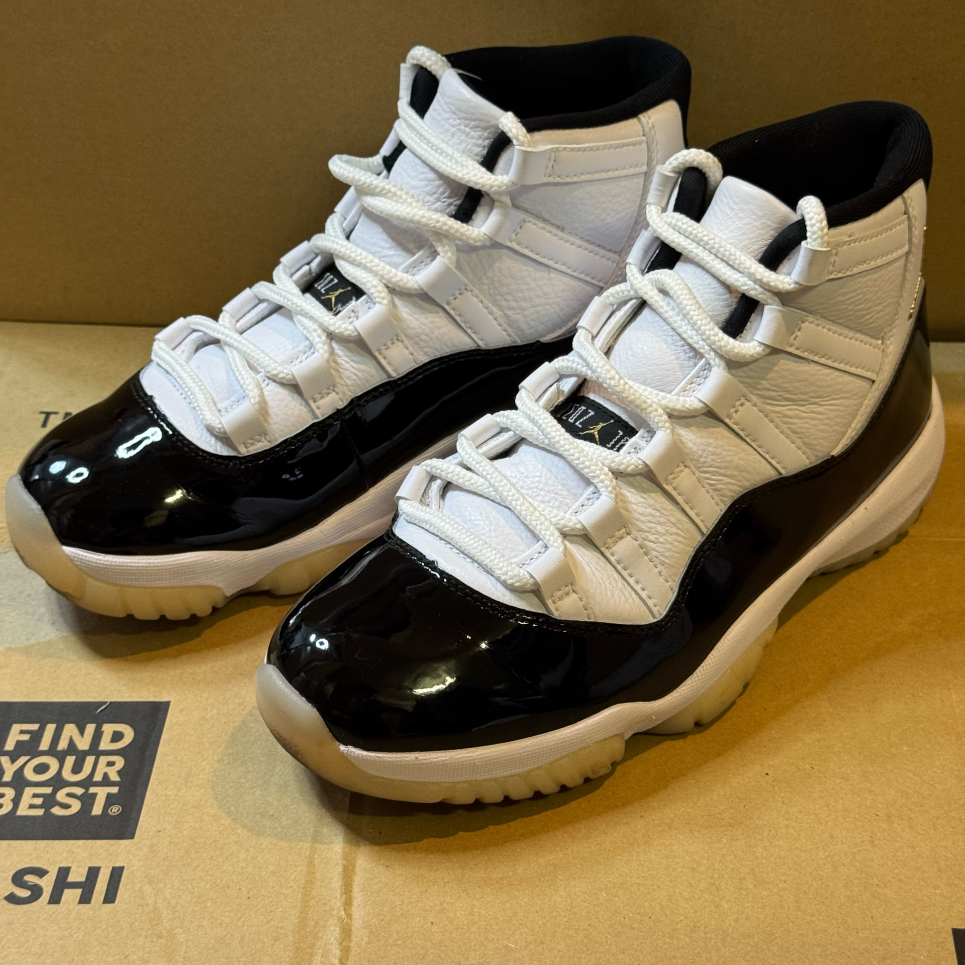 Nike Air Jordan 11 Retro "Gratitude"