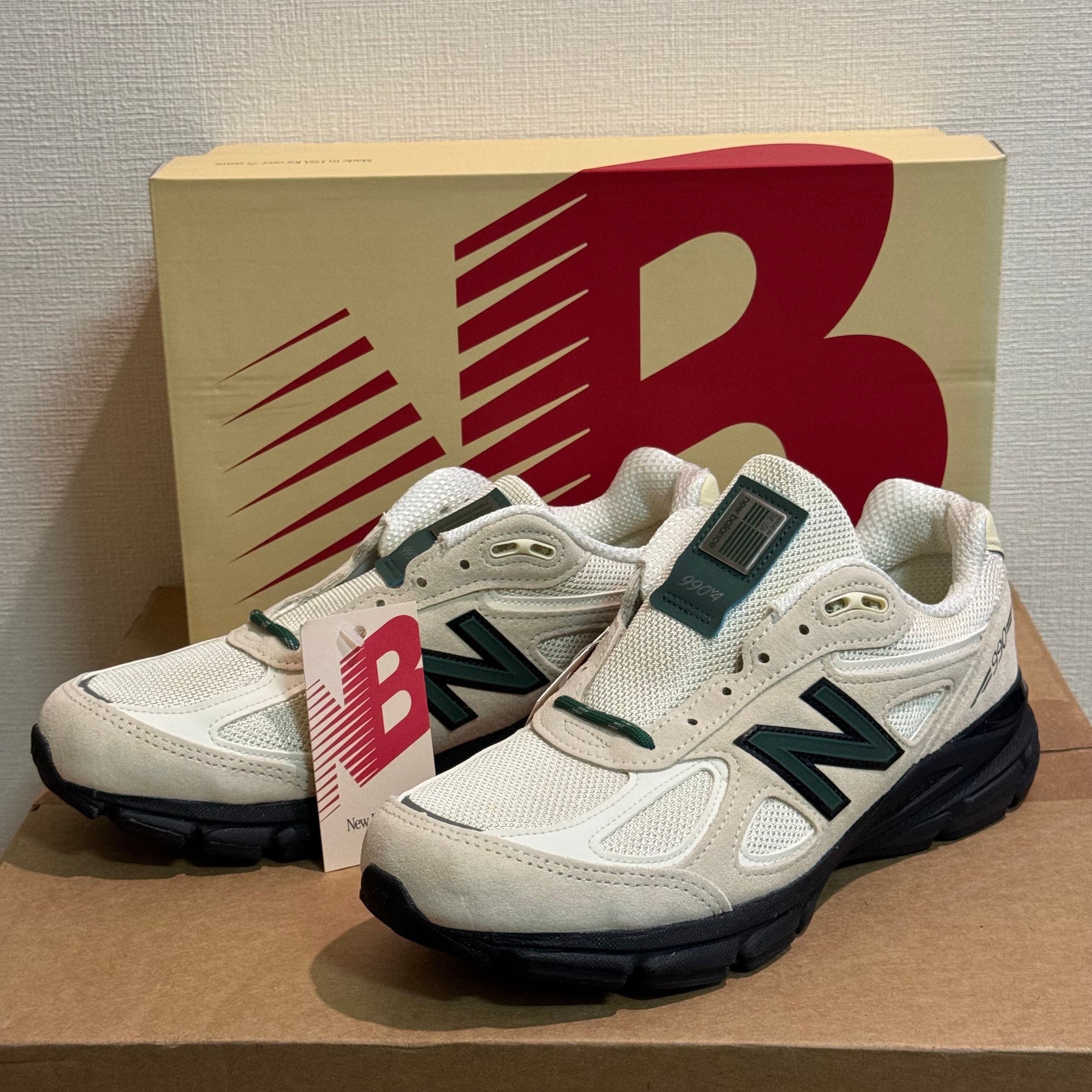 New Balance 990V4 "Macadamia Nut"