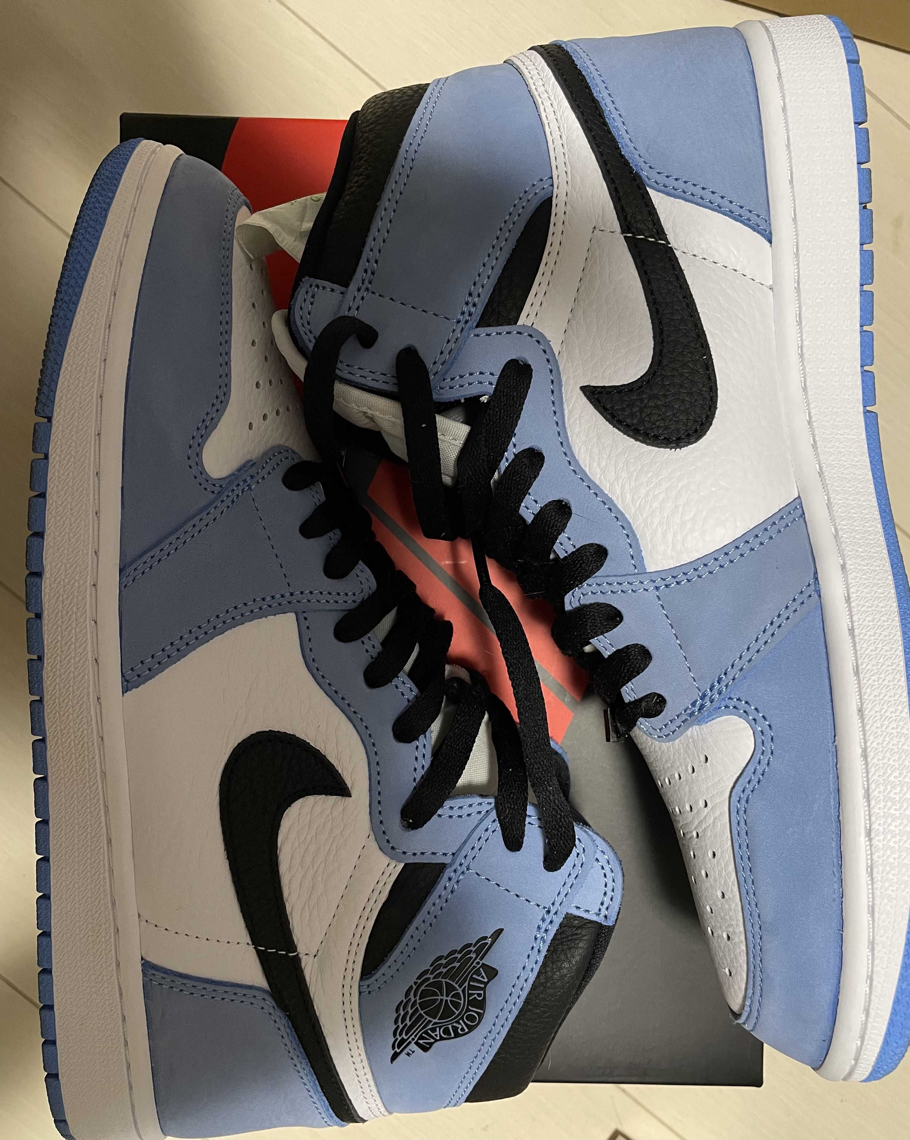 Nike Air Jordan 1 High OG "University Blue"