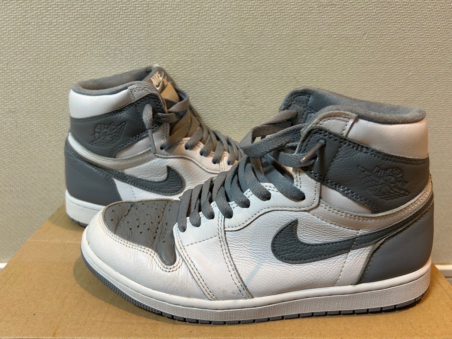 Nike Air Jordan 1 High OG "Stealth"
