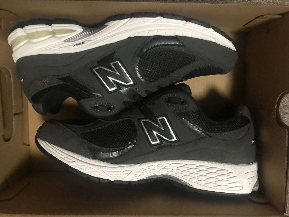 New Balance 2002R "Black/Gray"