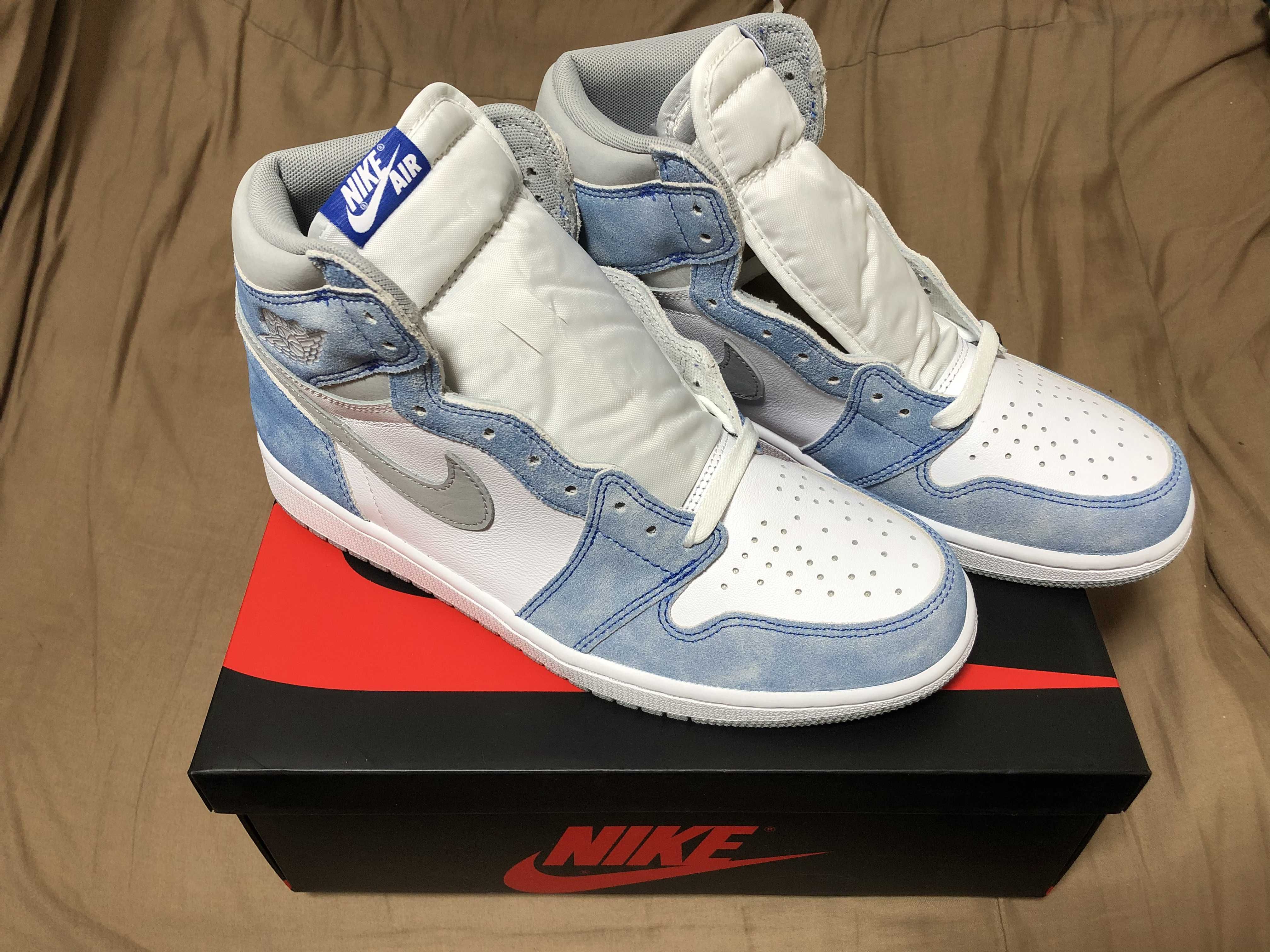 Nike Air Jordan 1 High OG "Hyper Royal"