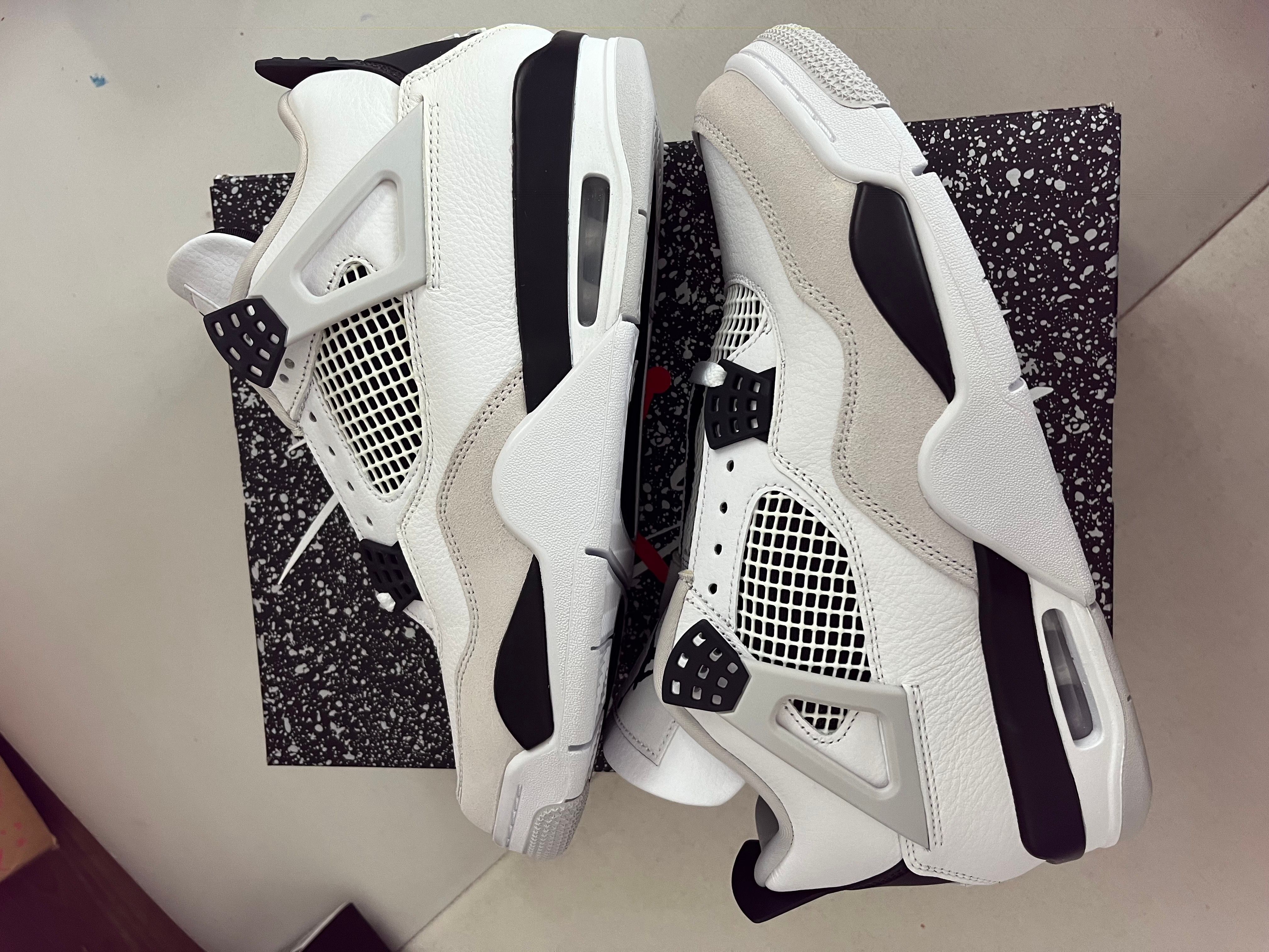 Nike Air Jordan 4 "Military Black"