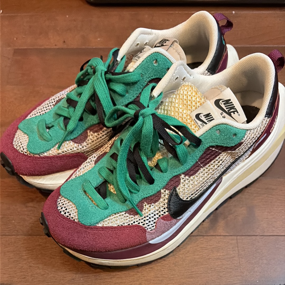 sacai × Nike Vapor Waffle "String/Red/Green"