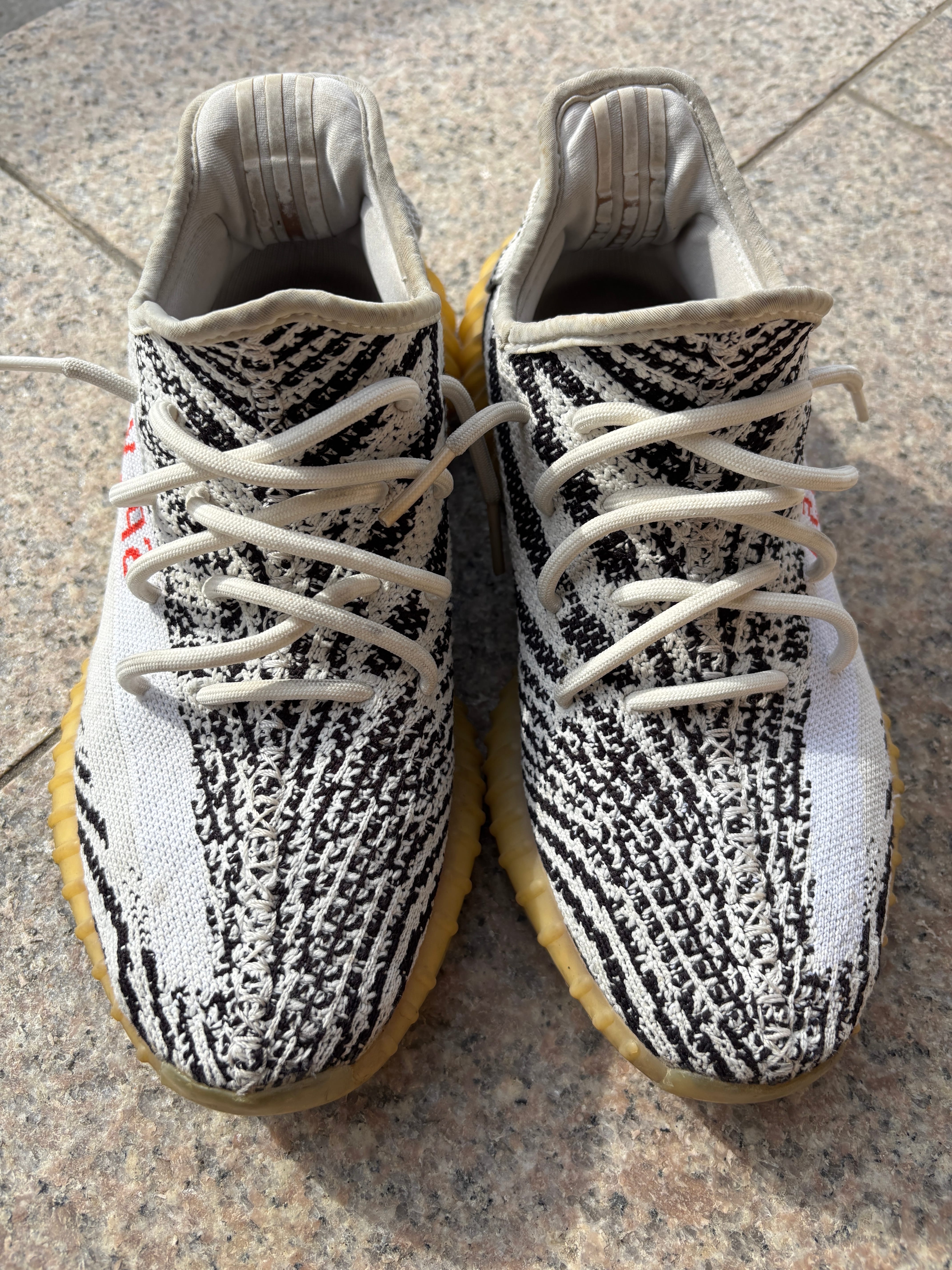 アディダス イージーブースト350V2 "ゼブラ"