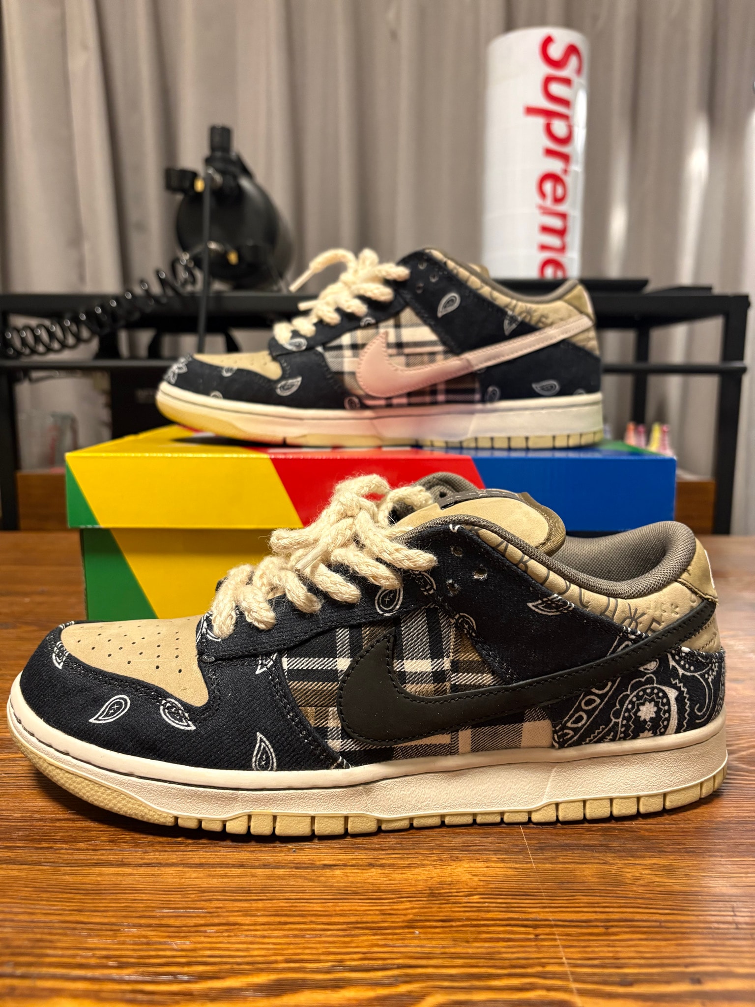 Travis Scott × Nike SB Dunk Low "Black/Parachute Beige"