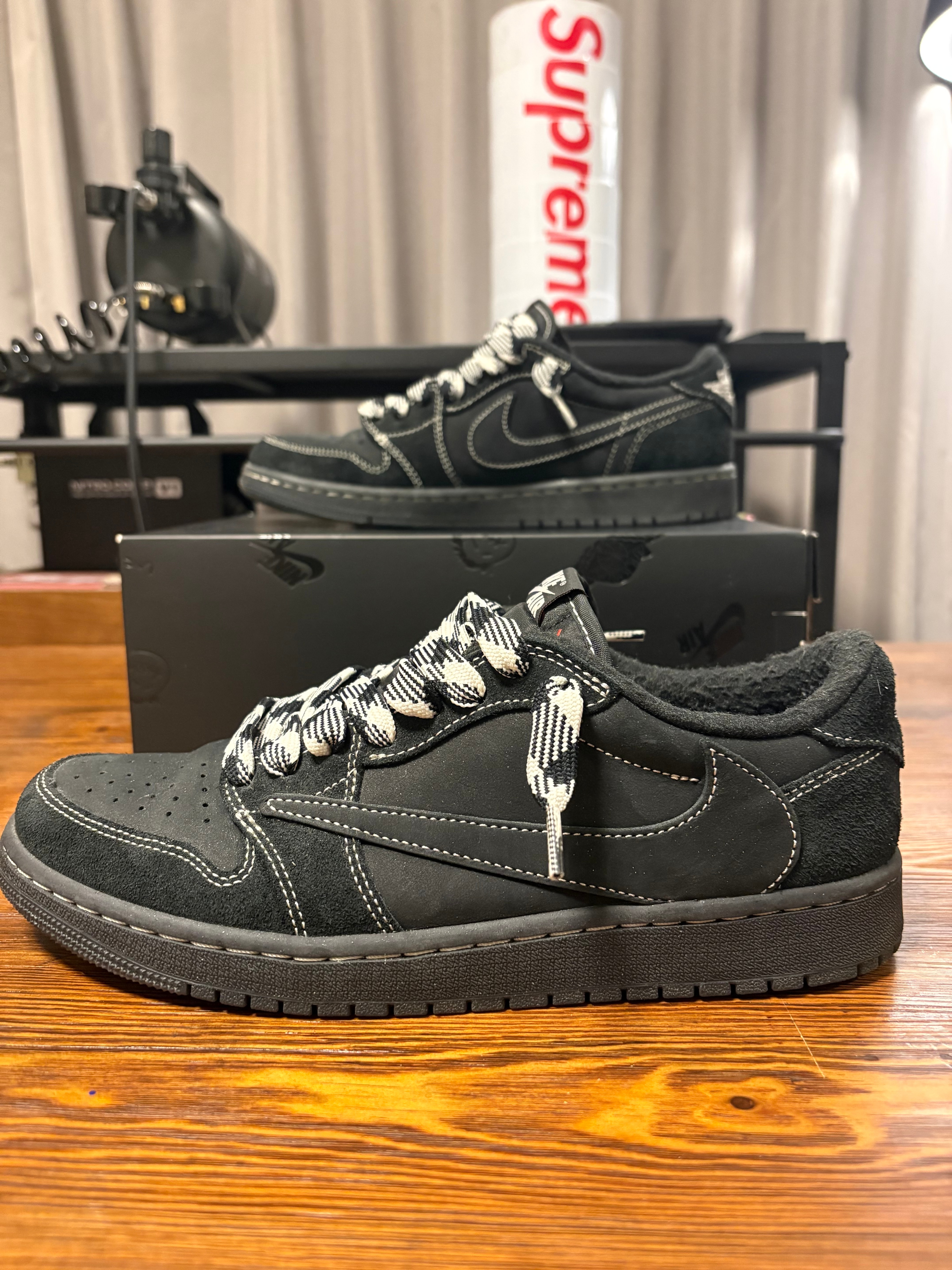 Travis Scott × Nike Air Jordan 1 Low OG SP "Black Phantom"