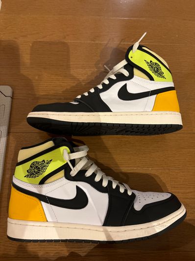 Nike Air Jordan 1 High OG "Volt Gold"