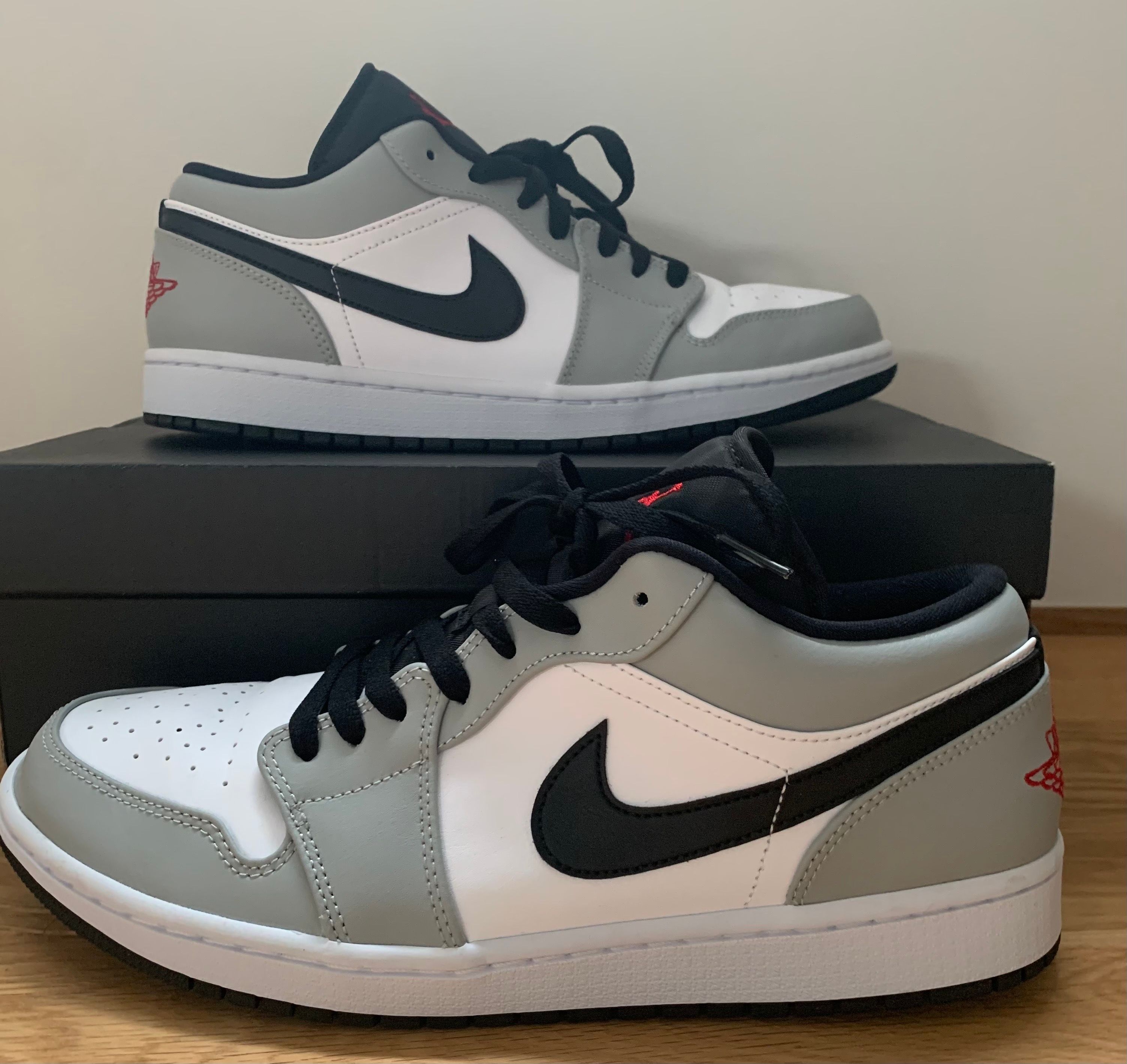 NIKE AIR JORDAN 1 LOW "LIGHT SMOKE GREY"