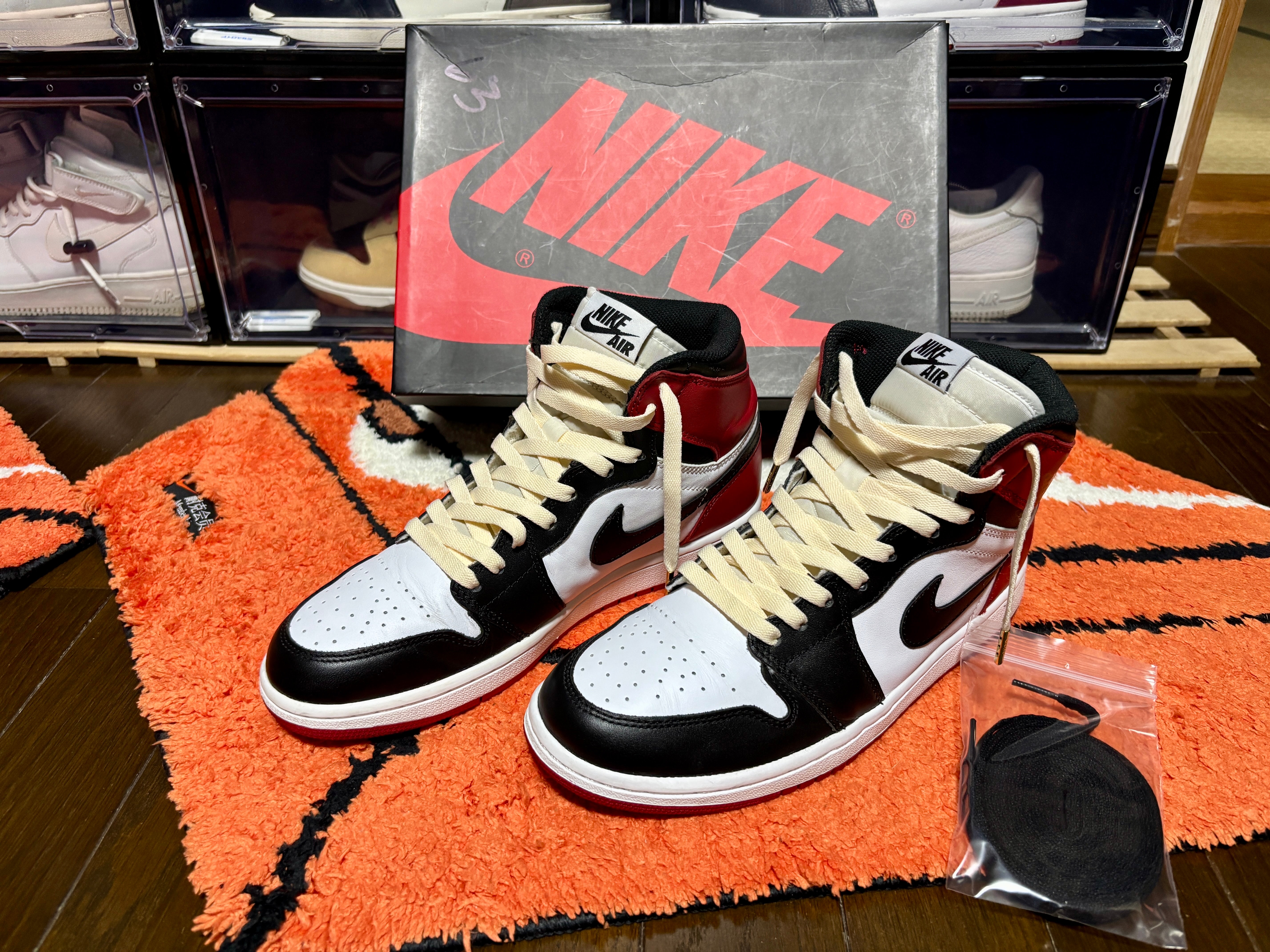 Nike Air Jordan 1 Retro High OG "Black Toe"