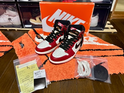 Nike Air Jordan 1 High OG "Lost & Found/Chicago"