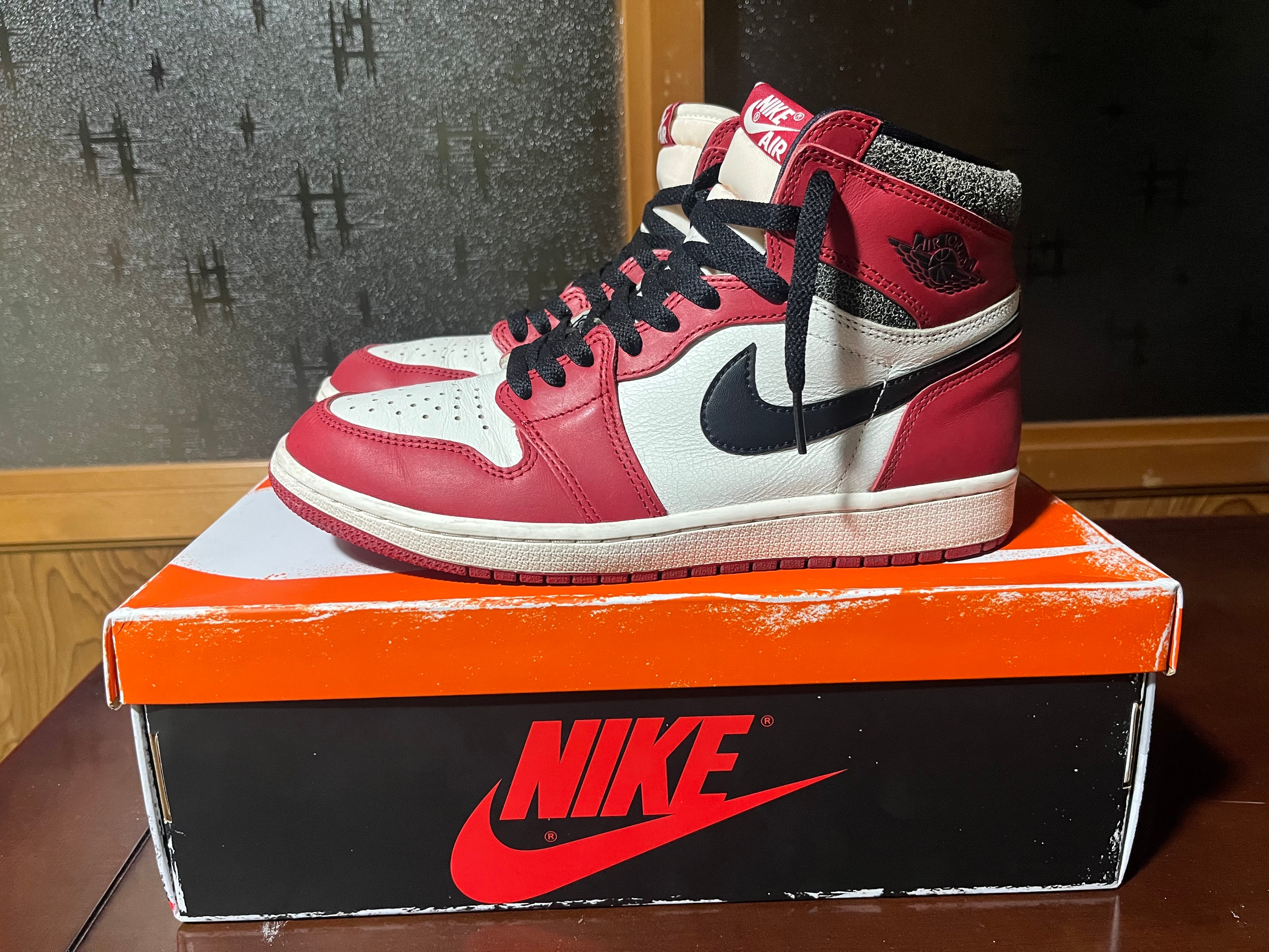 Nike Air Jordan 1 High OG "Lost & Found/Chicago"