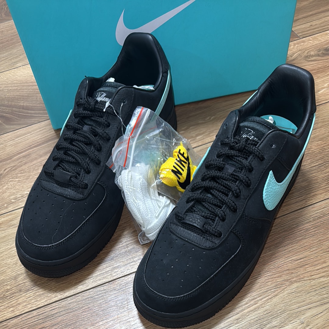 ティファニー × ナイキ エアフォース1 ロー "1837"