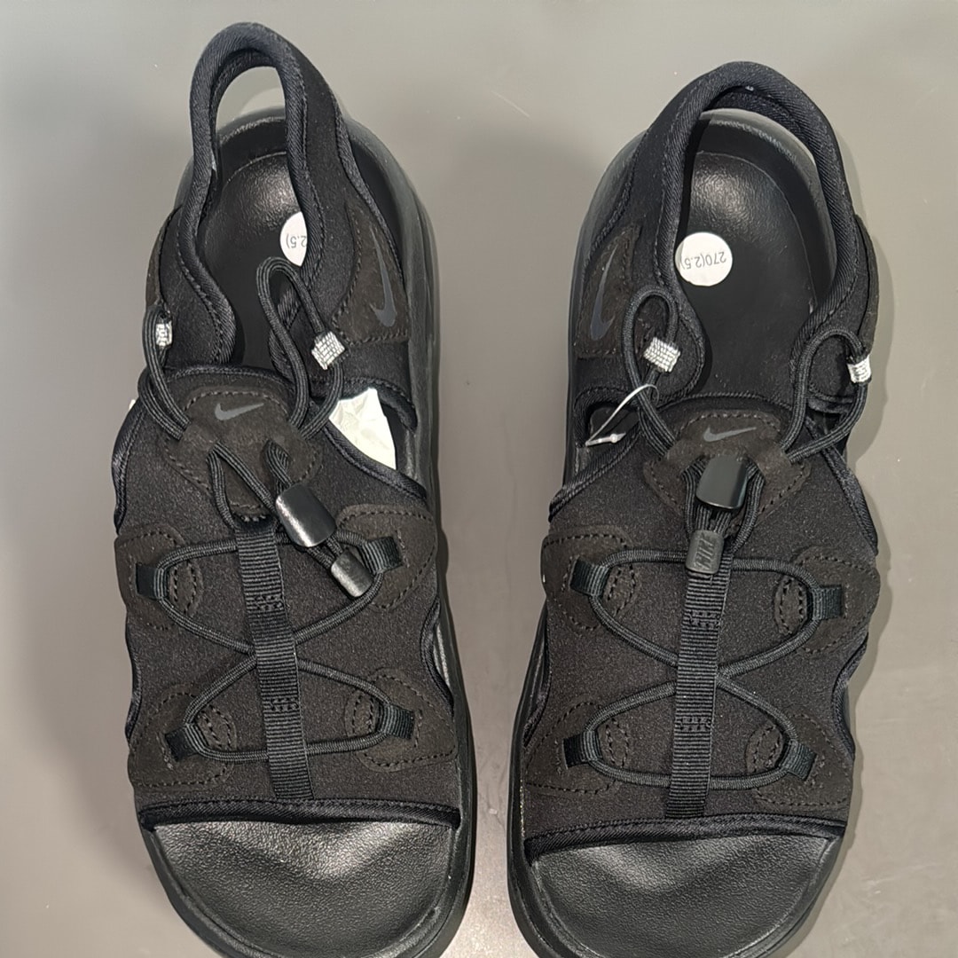 ナイキ ウィメンズ エアマックス ココ サンダル "ブラック"