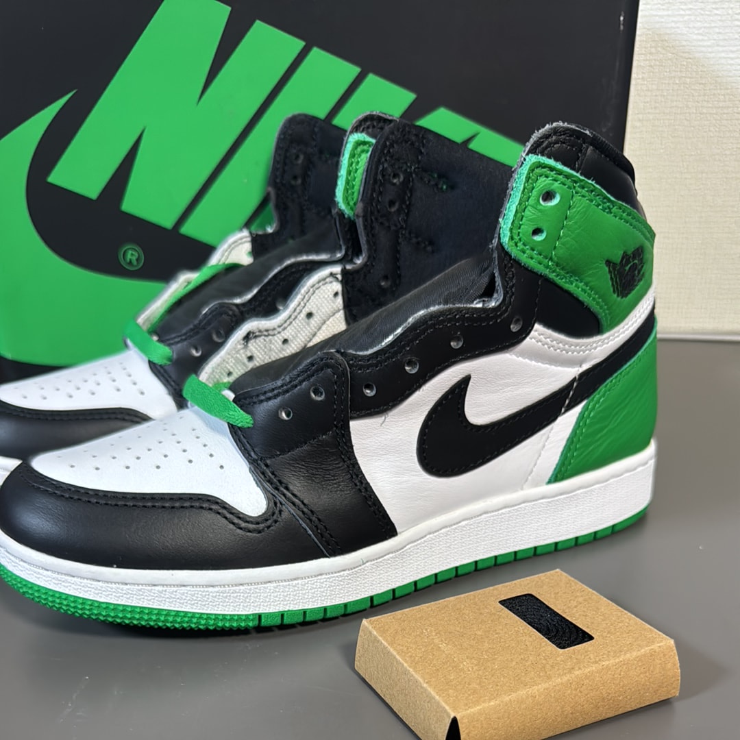 Nike GS Air Jordan 1 Retro High OG "Celtics/Black and Lucky Green" (2023)