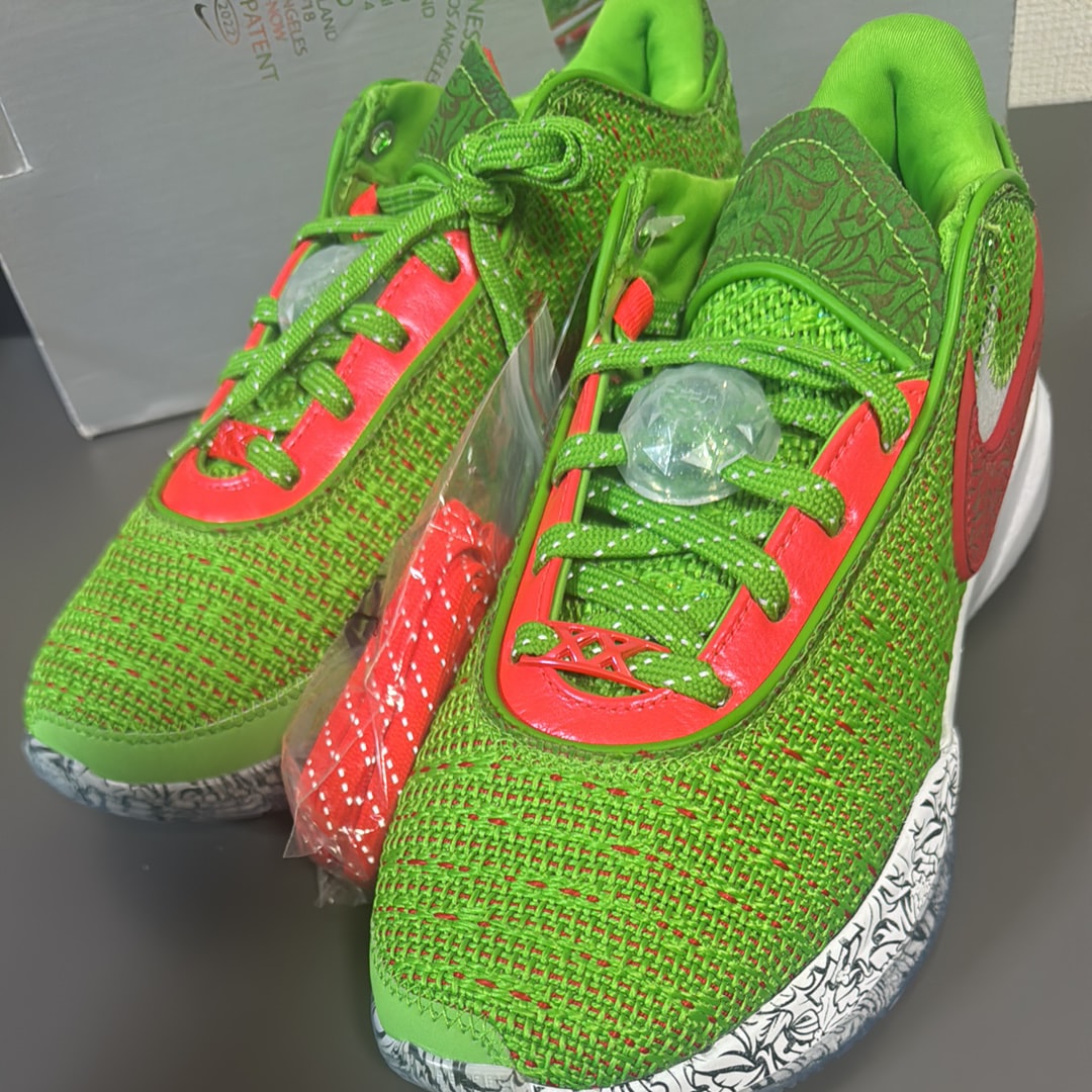 ナイキ レブロン20 