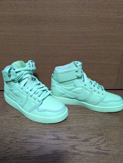 Billie Eilish × Nike Women's Air Jordan 1 High KO "Volt"