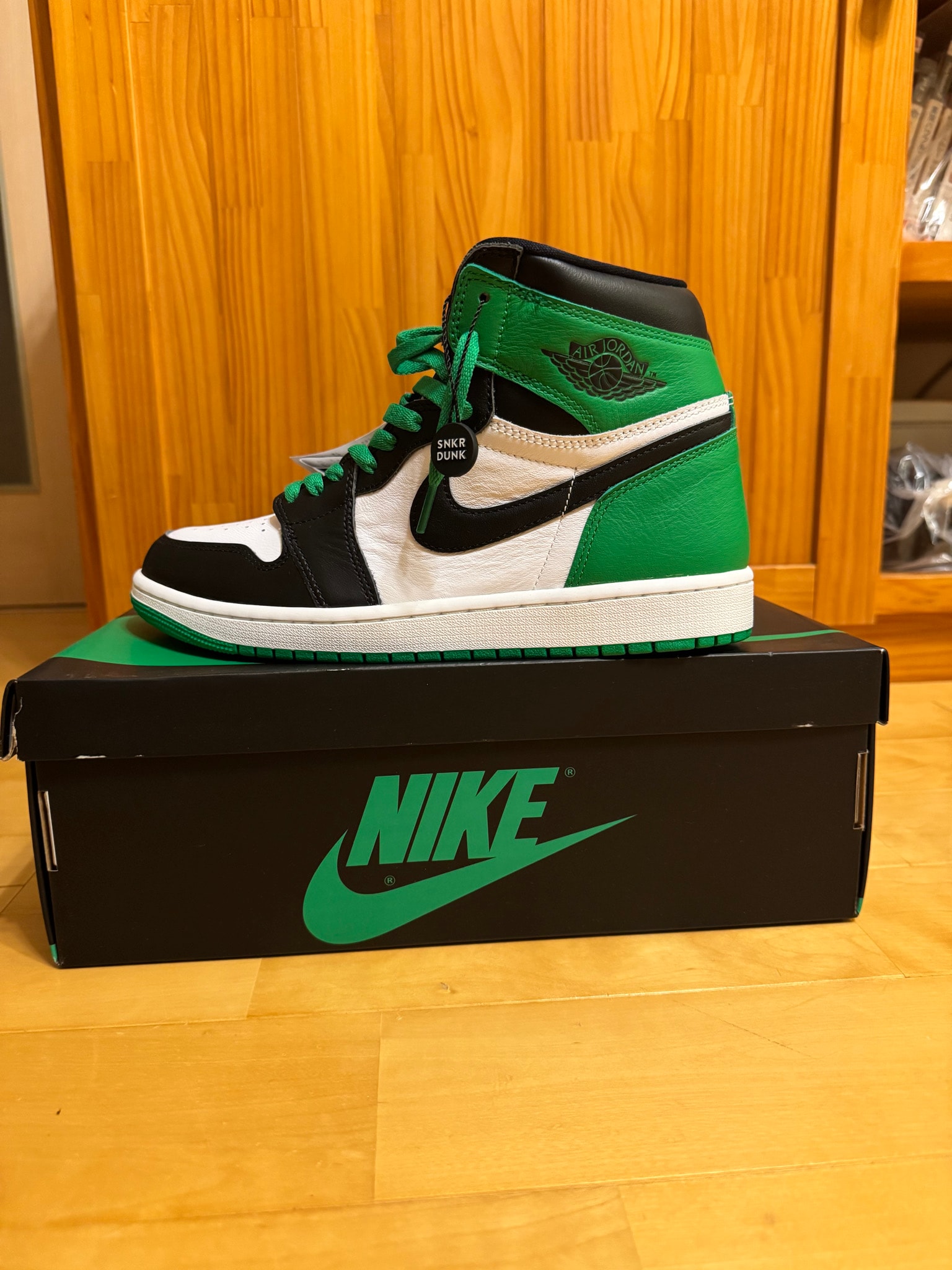 Nike Air Jordan 1 Retro High OG "Celtics/Black and Lucky Green" (2023)