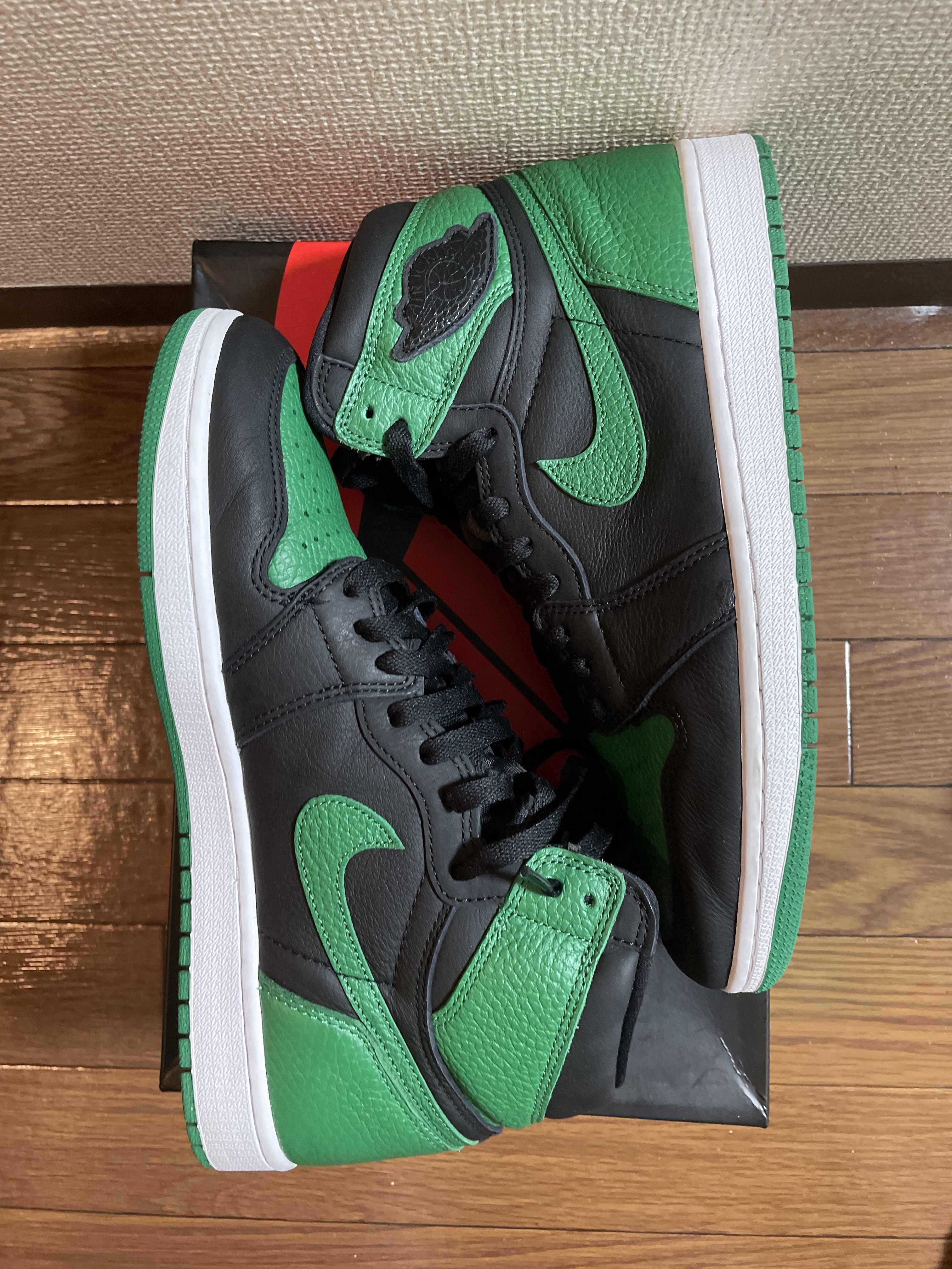 Nike Air Jordan 1 Retro High OG "Black/Pine Green" (2020)