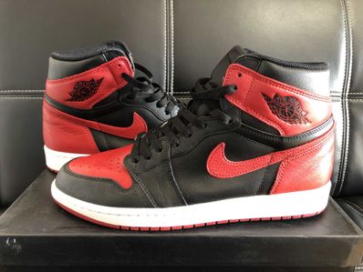 Nike Air Jordan 1 Retro High OG "Bred/Banned" (2016)