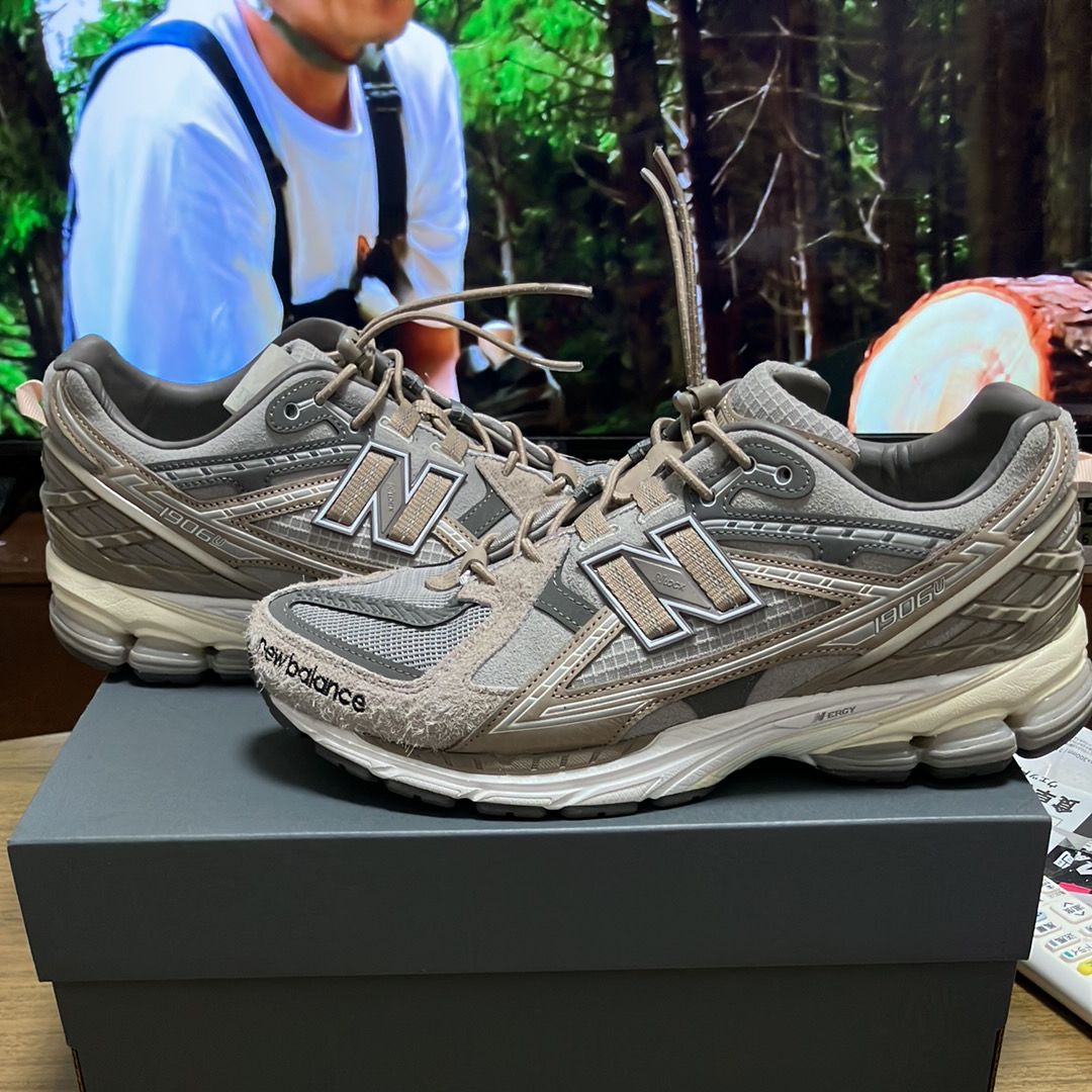 INVINCIBLE × N.HOOLYWOOD × New Balance 1906U "Gray Titan"