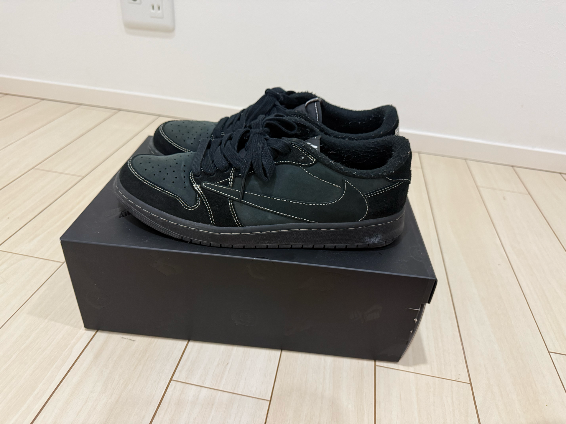 Travis Scott × Nike Air Jordan 1 Low OG SP "Black Phantom"