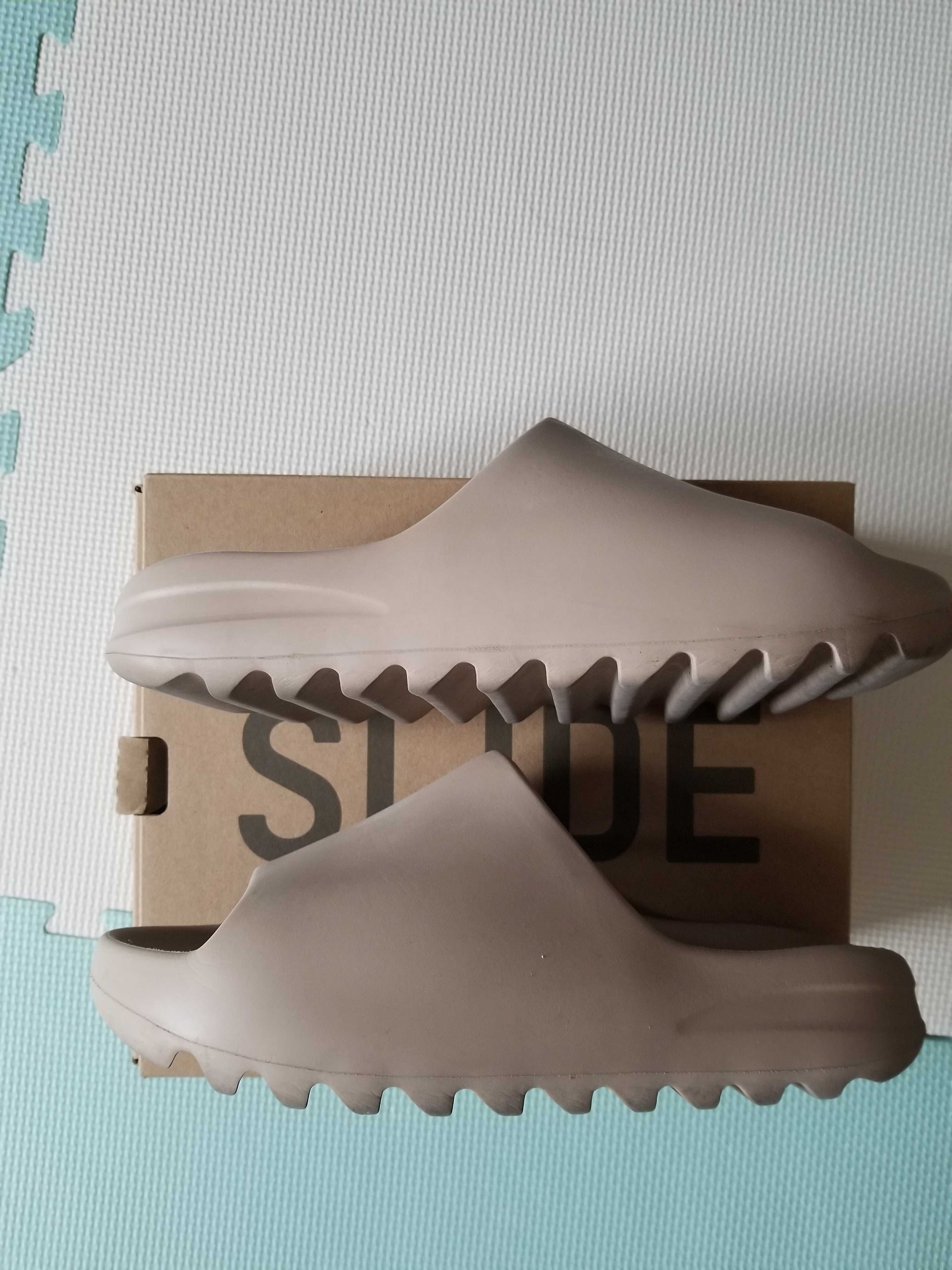 adidas YEEZY Slide "Pure" (GZ5554)