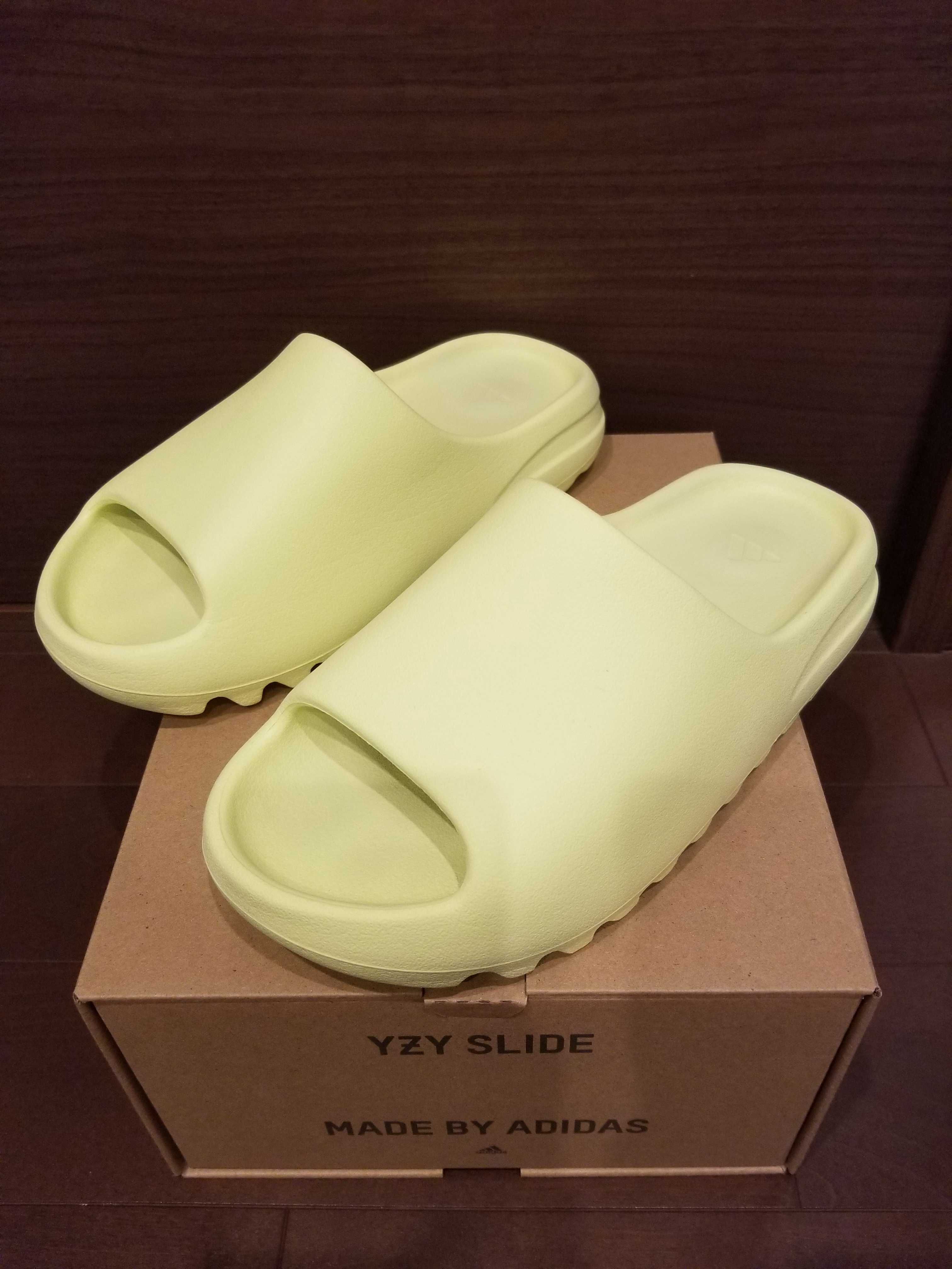 adidas YEEZY Slide "Glow Green"