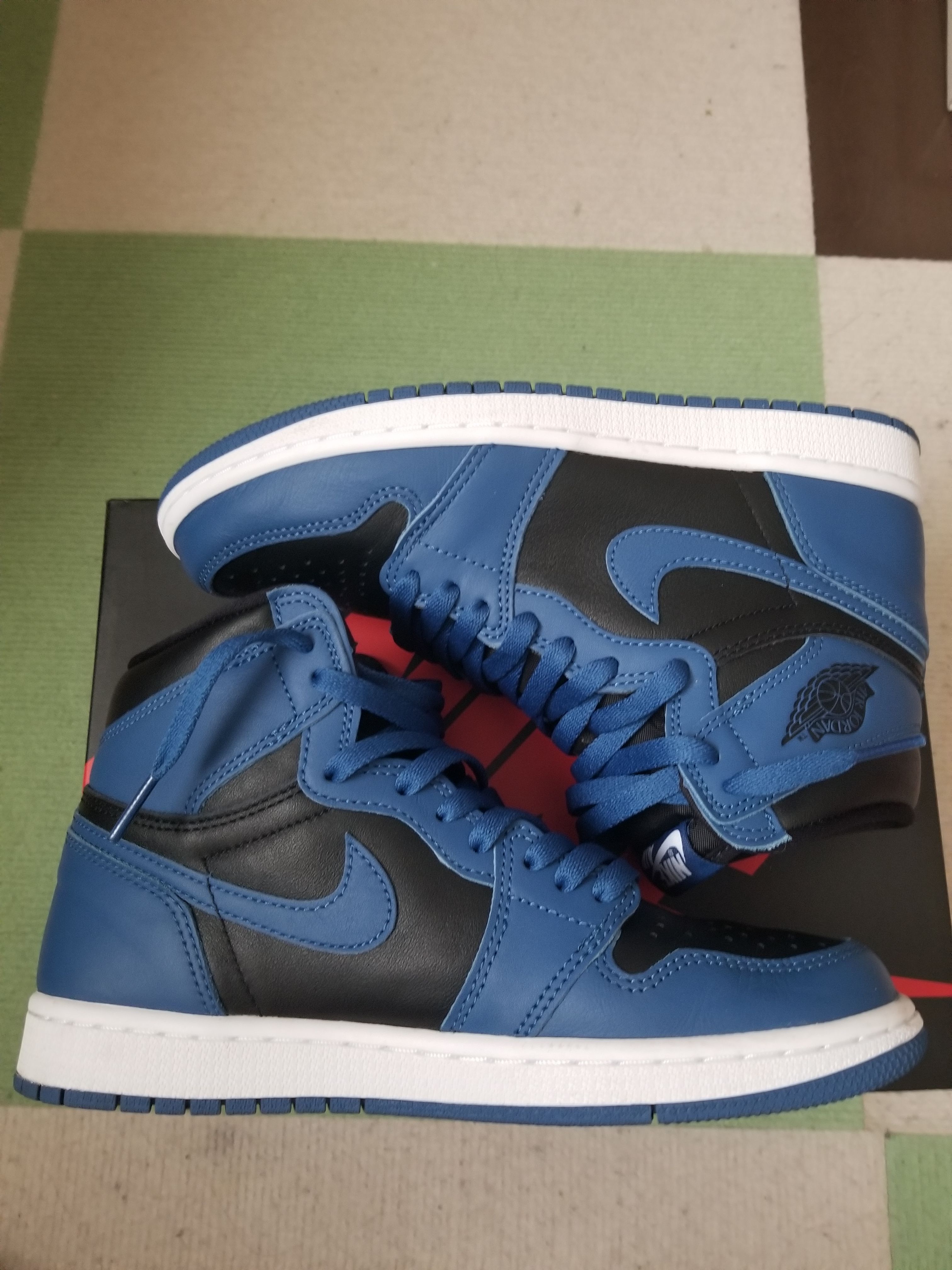 Nike Air Jordan 1 Retro High OG "Dark Marina Blue"