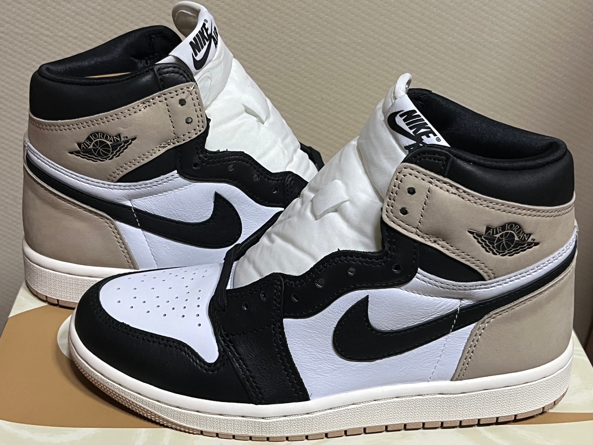 Nike Women's Air Jordan 1 Retro High OG "Latte"