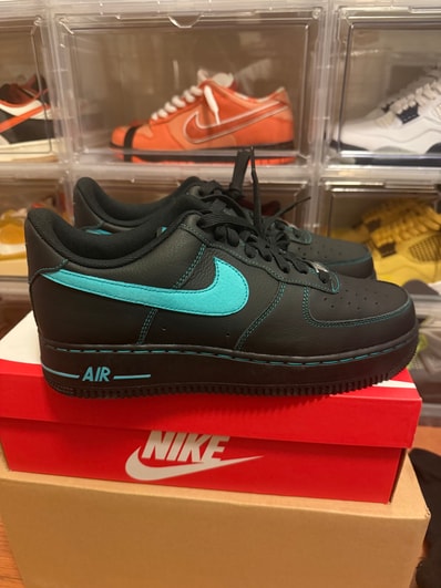 Nike Air Force 1 Low "Black Tiffany"