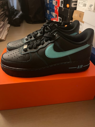 Nike Air Force 1 Low "Black Tiffany"