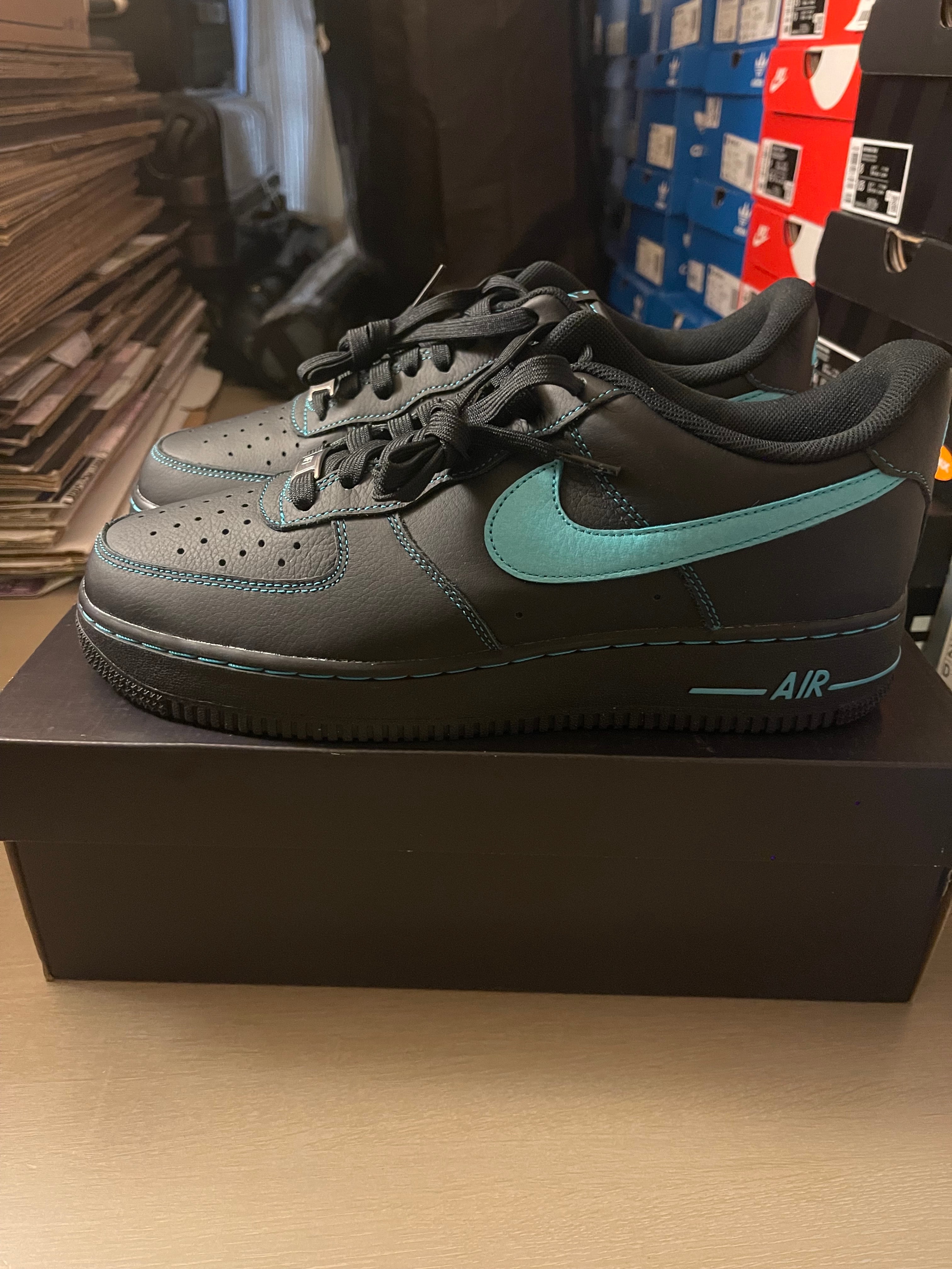 Nike Air Force 1 Low "Black Tiffany"