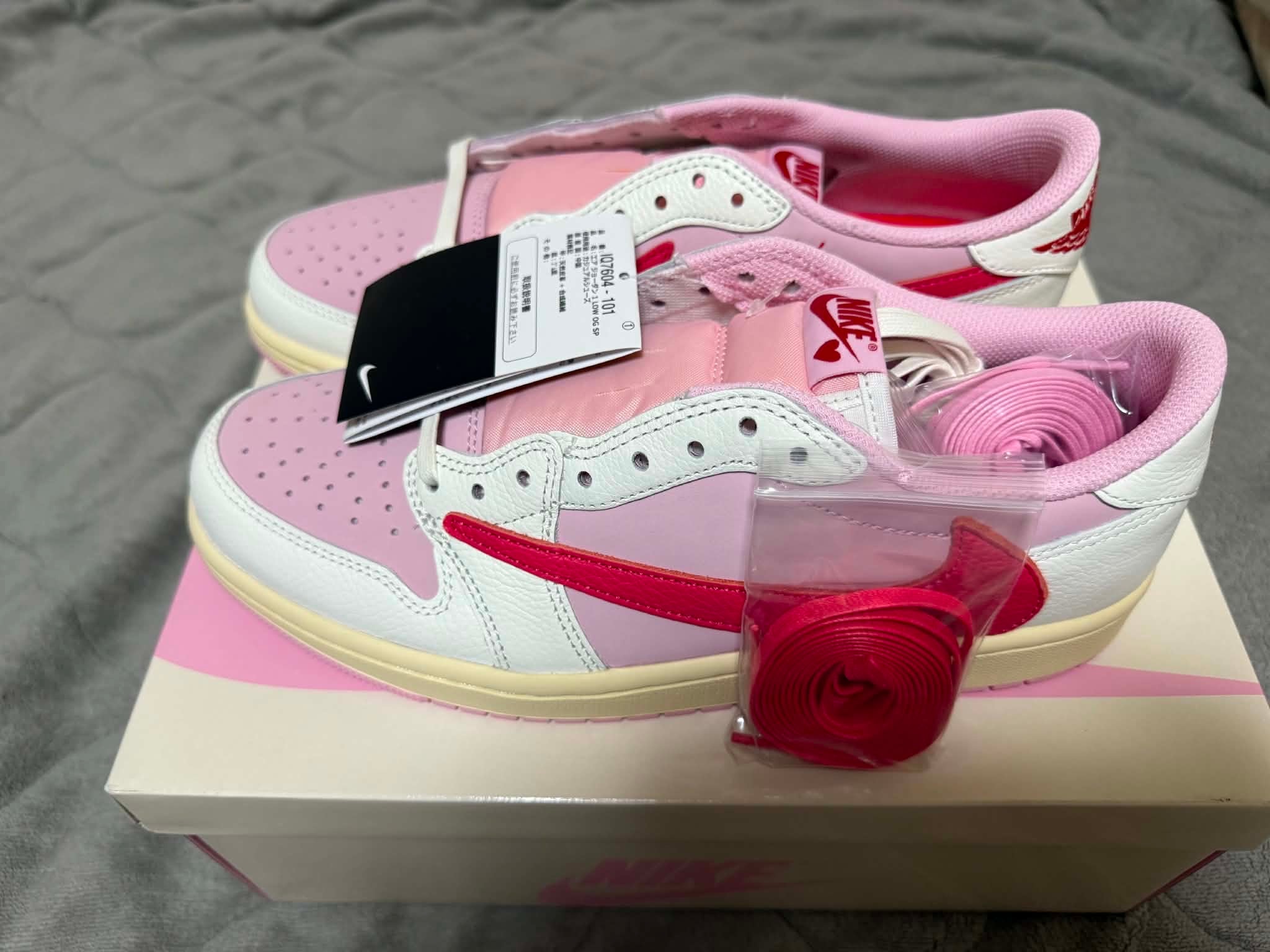 Travis Scott × Nike Air Jordan 1 Retro Low OG "Sail/Tropical Pink"
