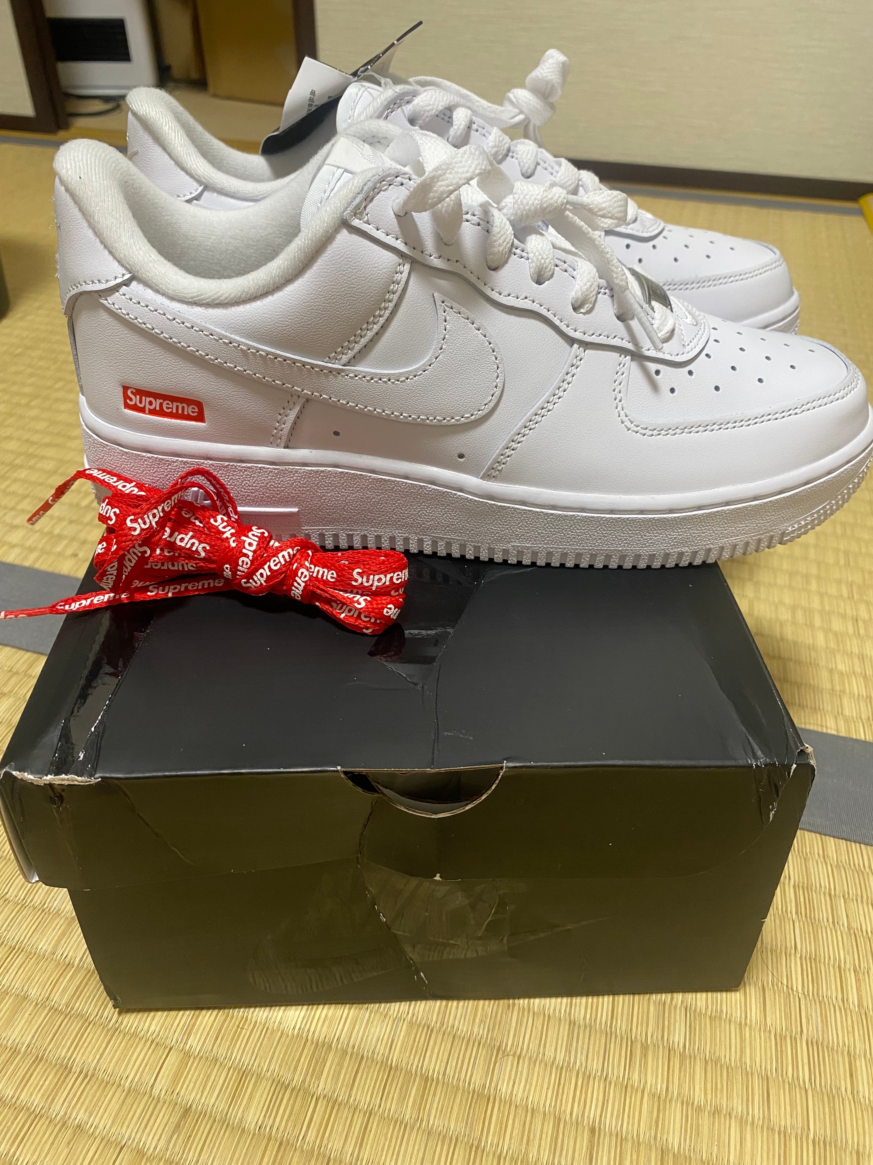 Supreme × Nike Air Force 1 Low "White"