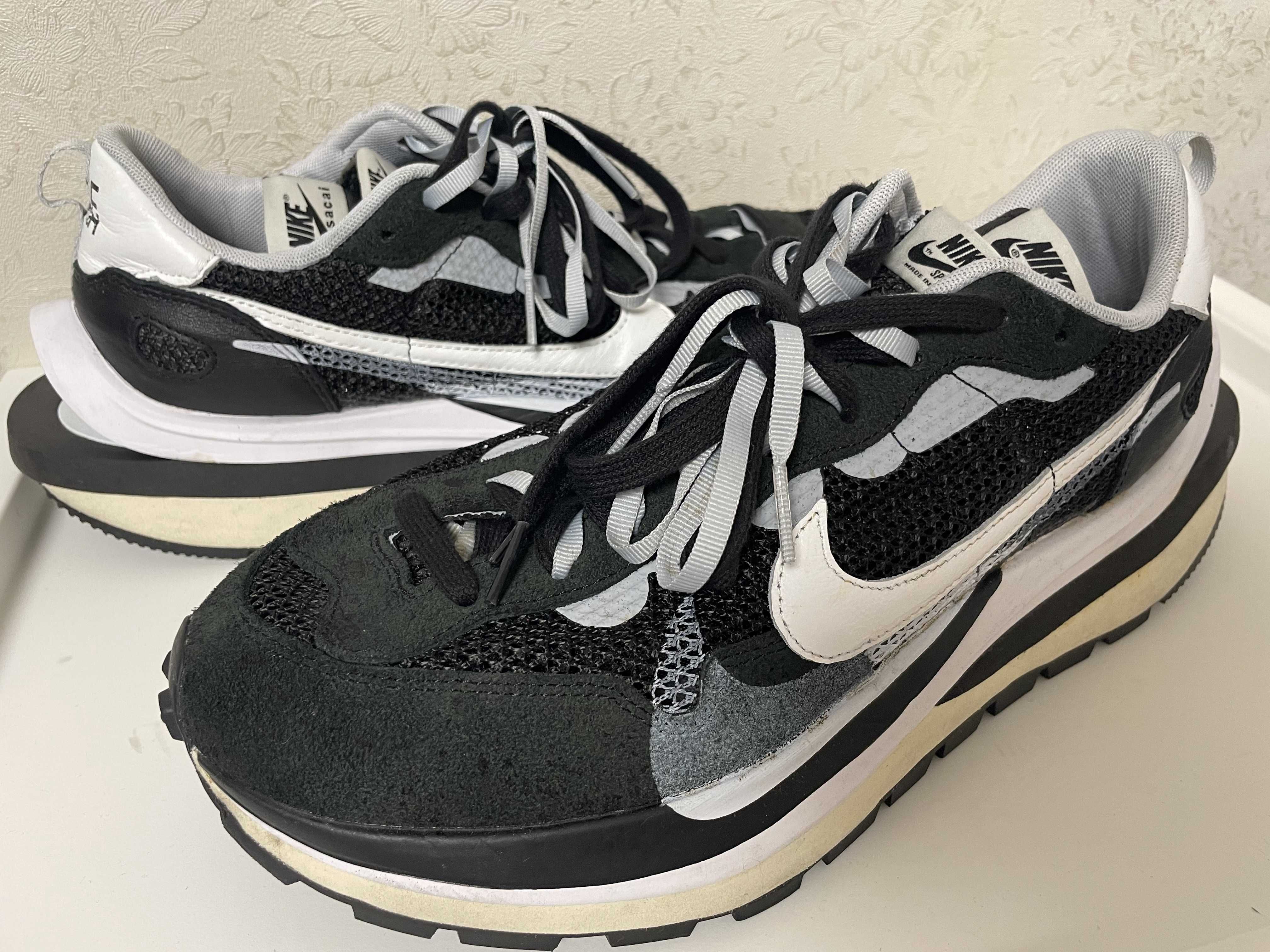 sacai × Nike Vapor Waffle "Black and White"